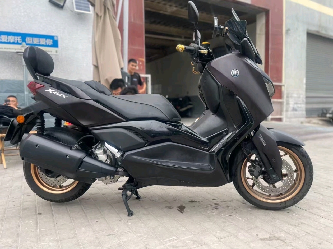 雅马哈 X-Max 125