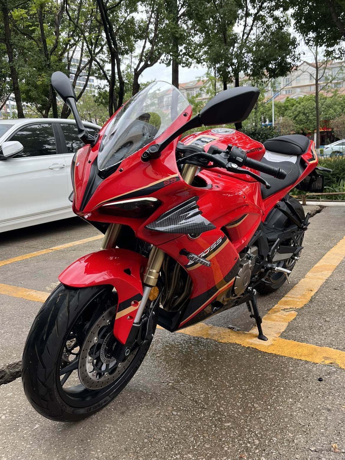 QJMOTOR 赛600