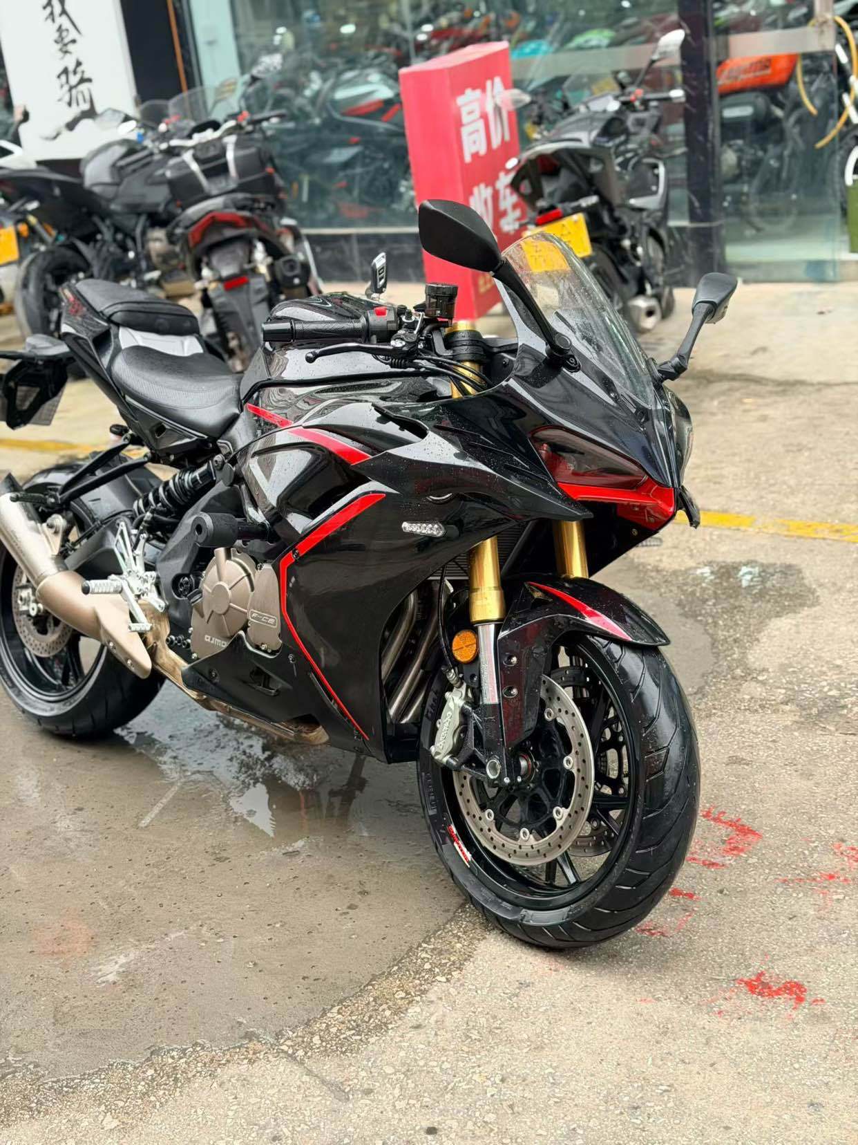QJMOTOR 赛600