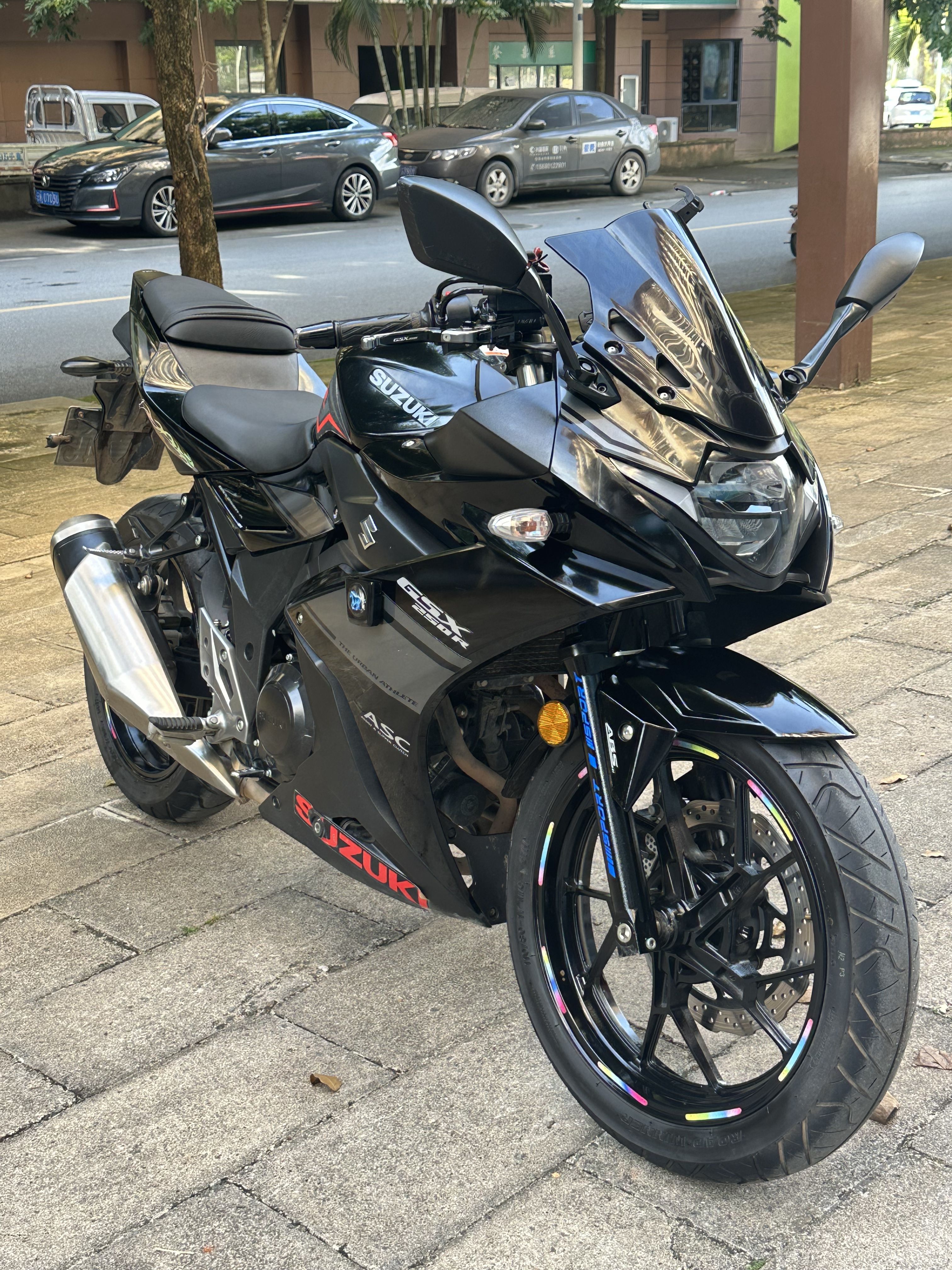 豪爵铃木 GSX250R