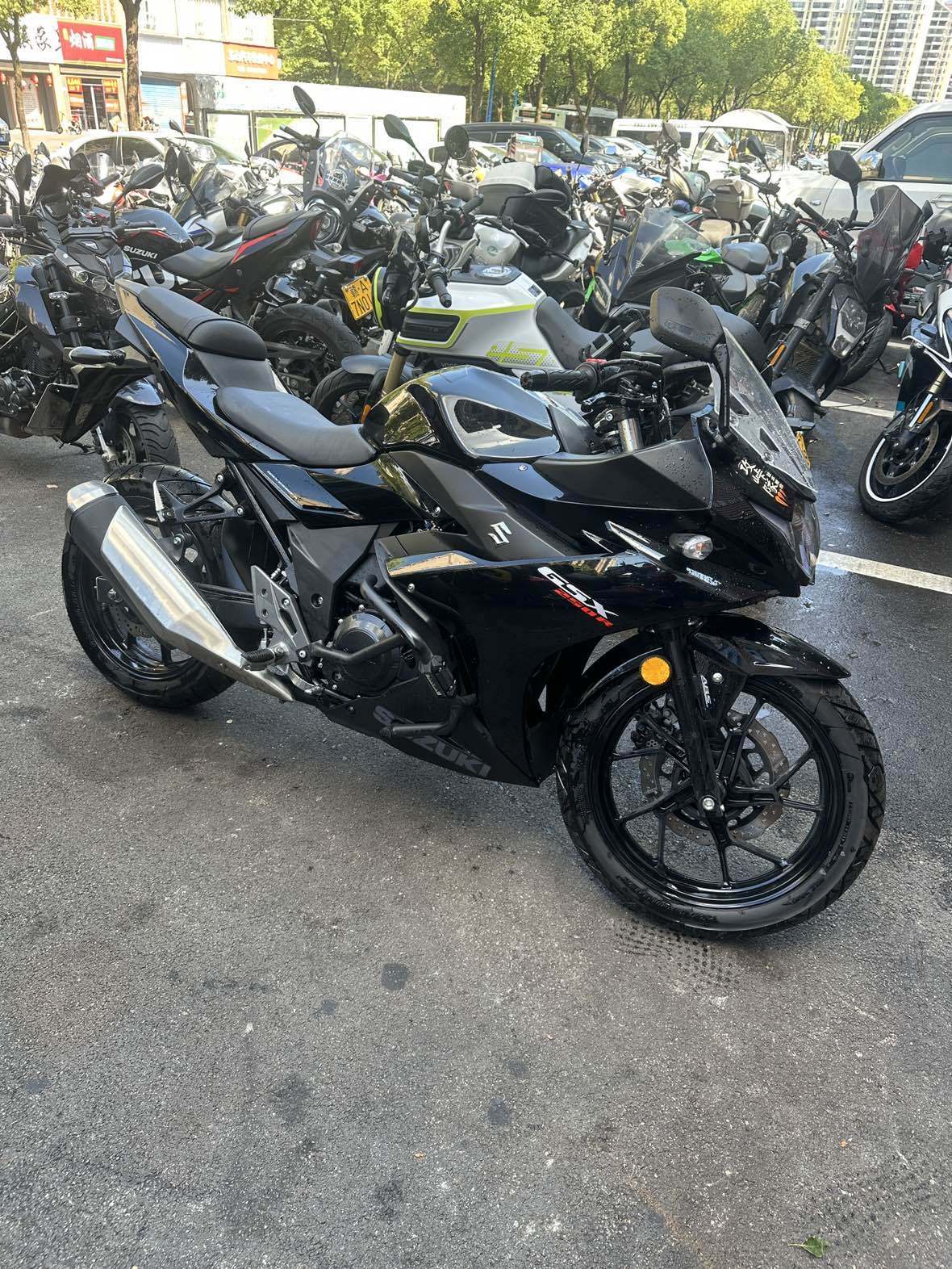 豪爵铃木 GSX250R
