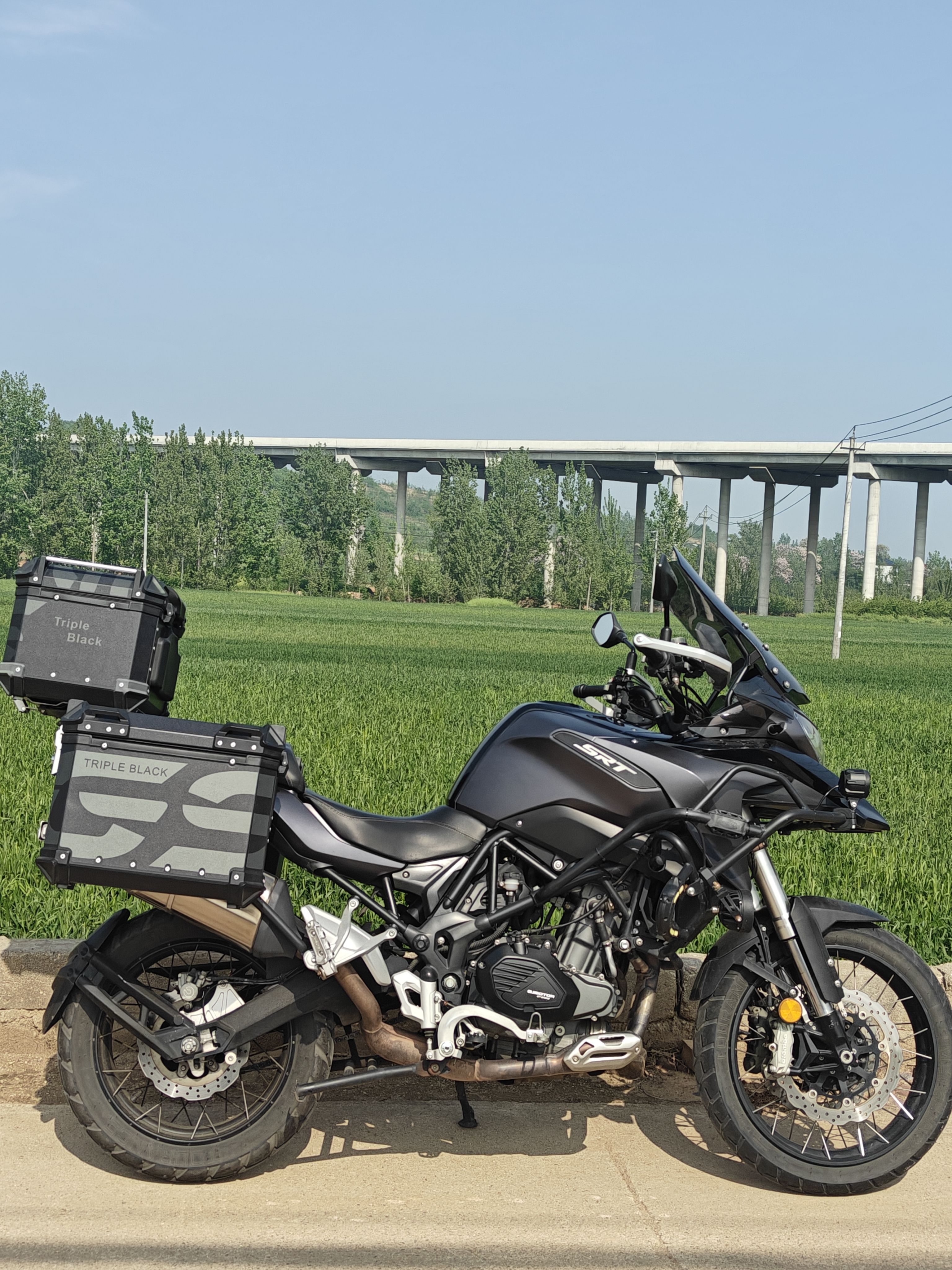 QJMOTOR 骁500
