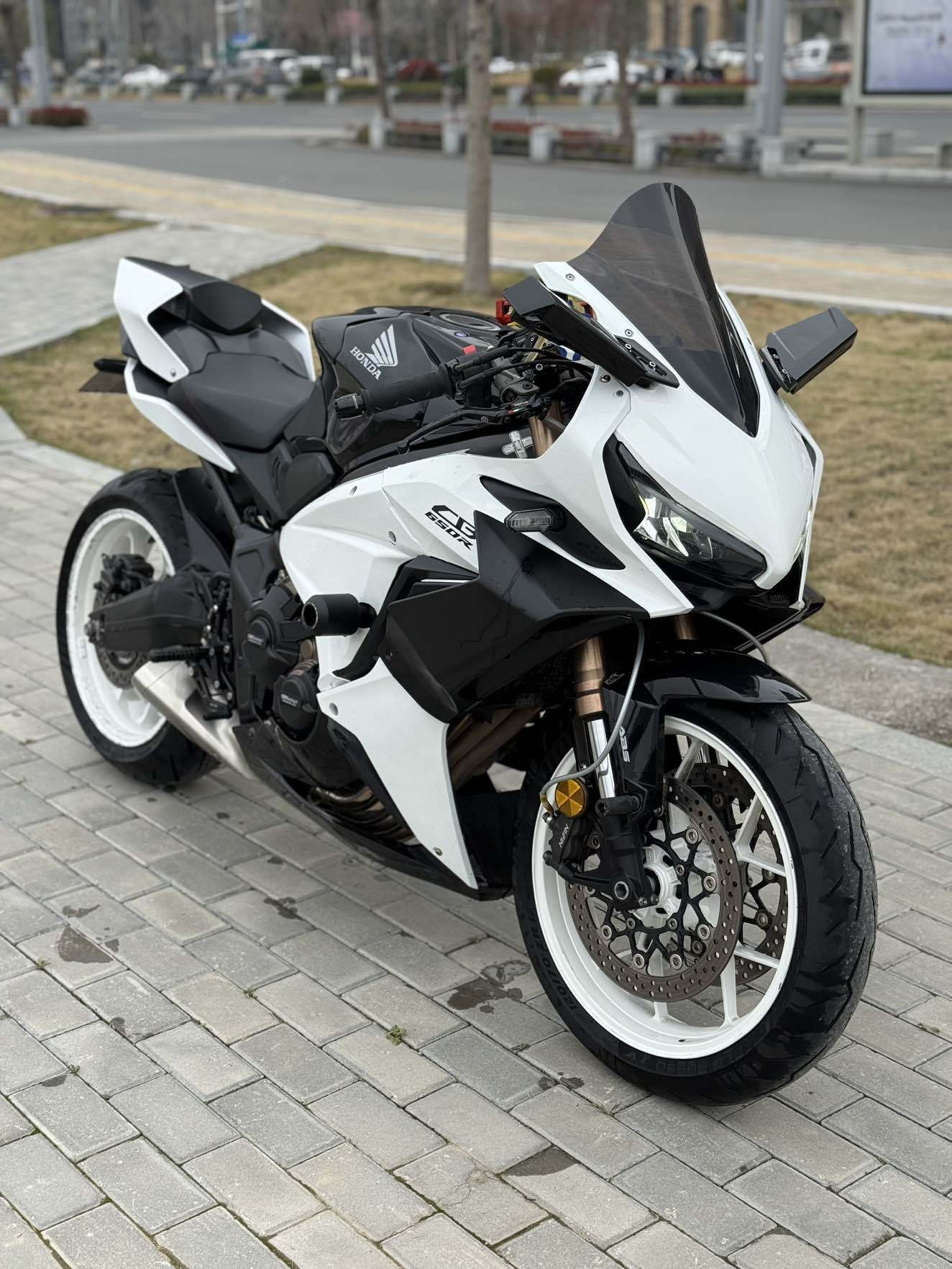 本田DREAMWING CBR650R