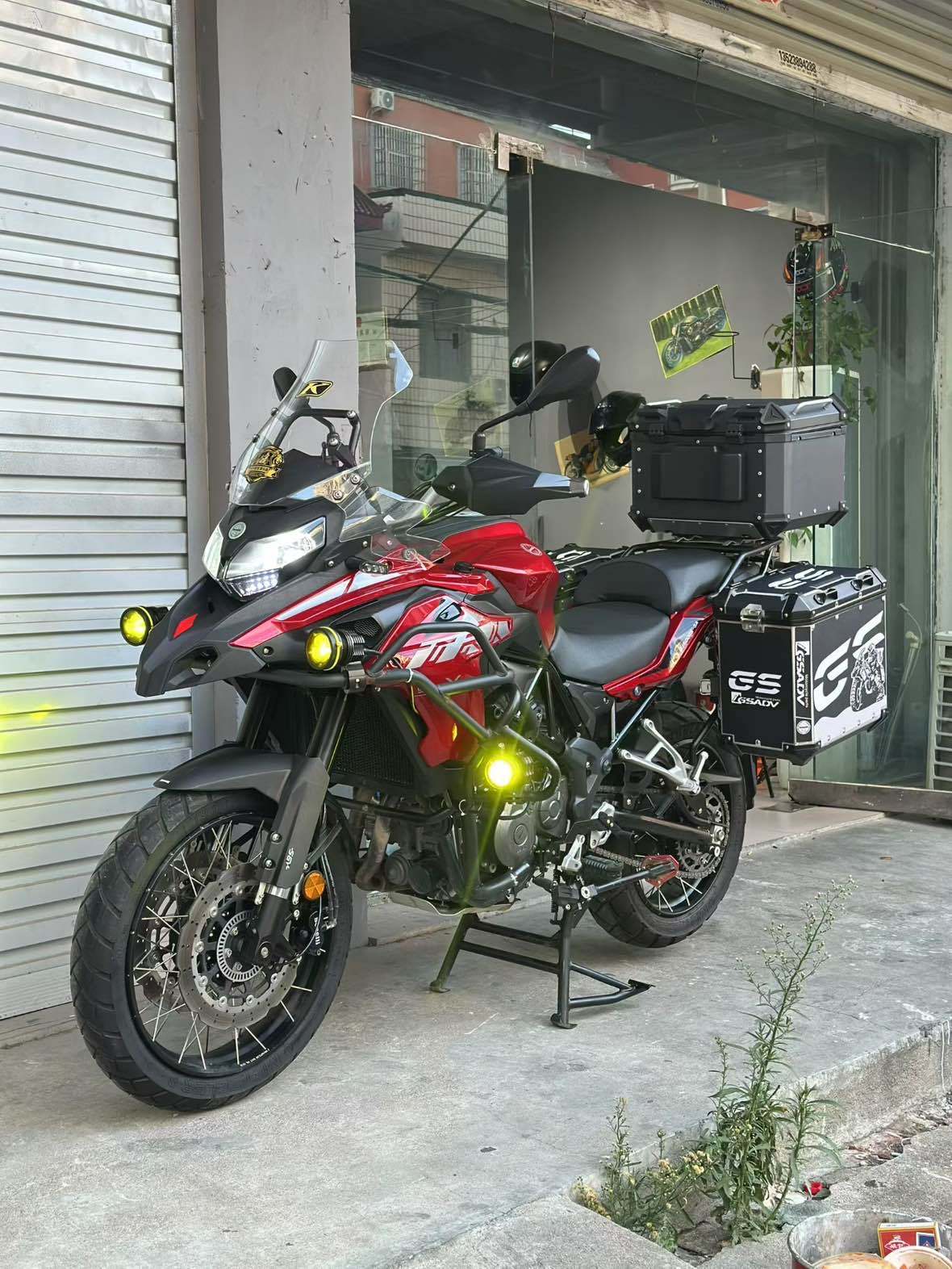 贝纳利 金鹏 TRK502