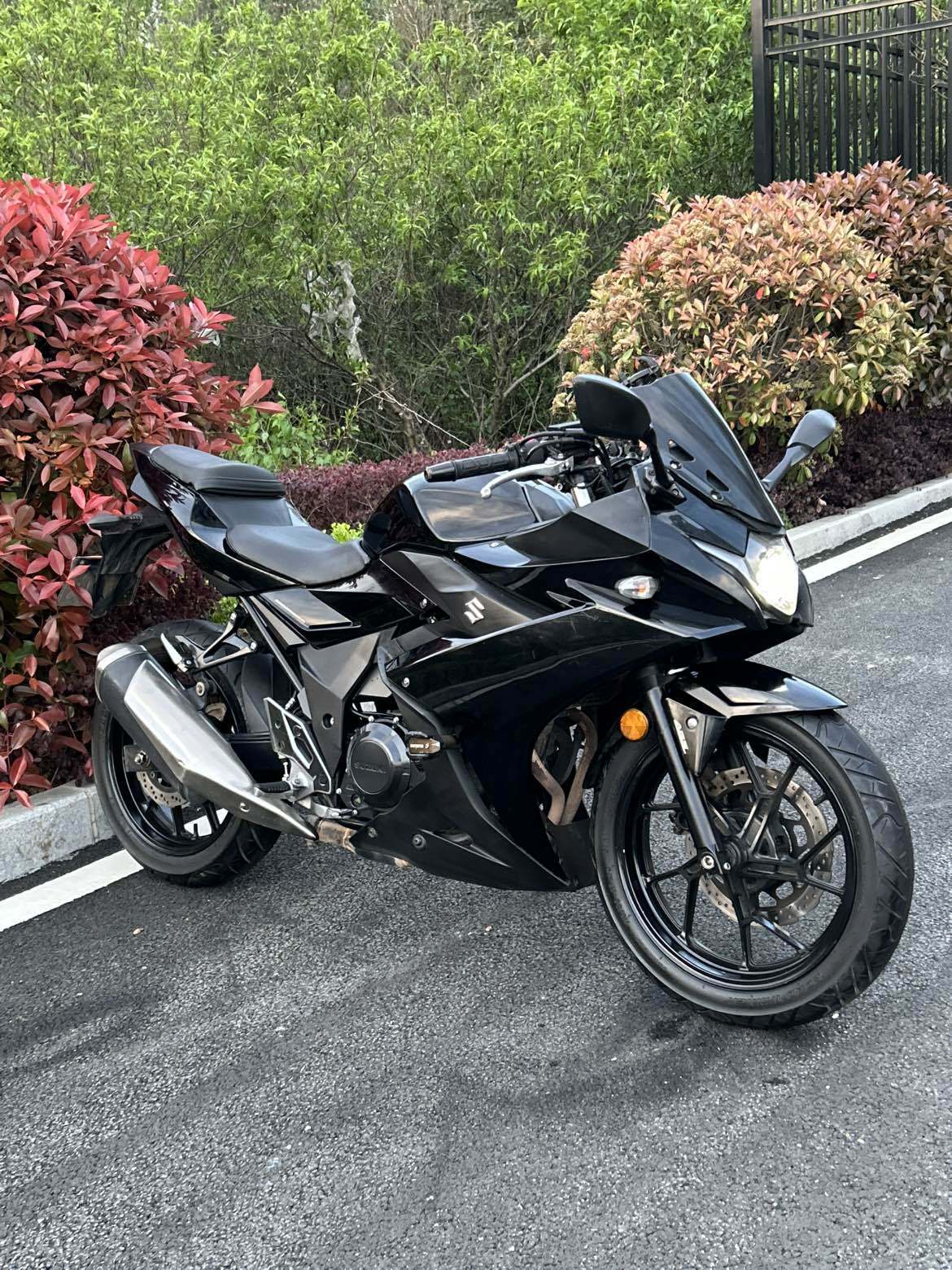 豪爵铃木 GSX250R