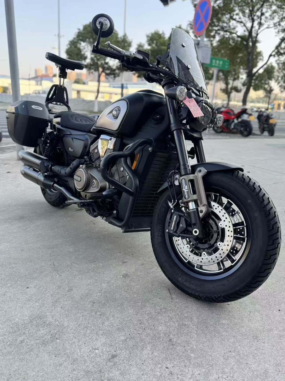 QJMOTOR 闪600