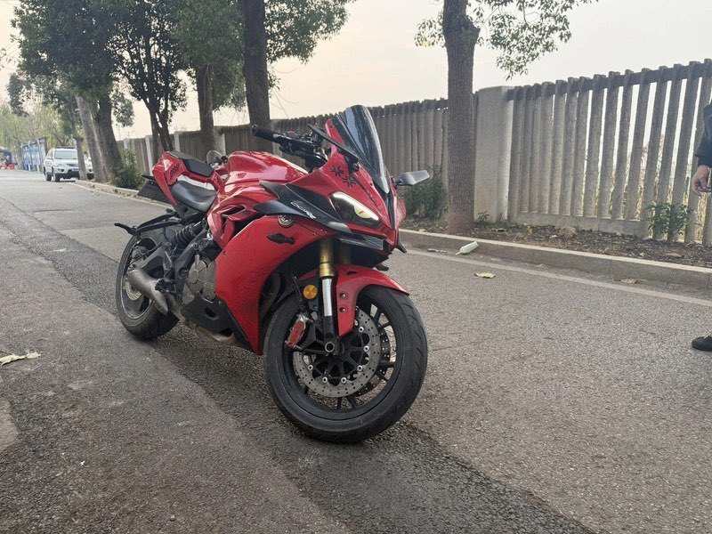 QJMOTOR 赛600