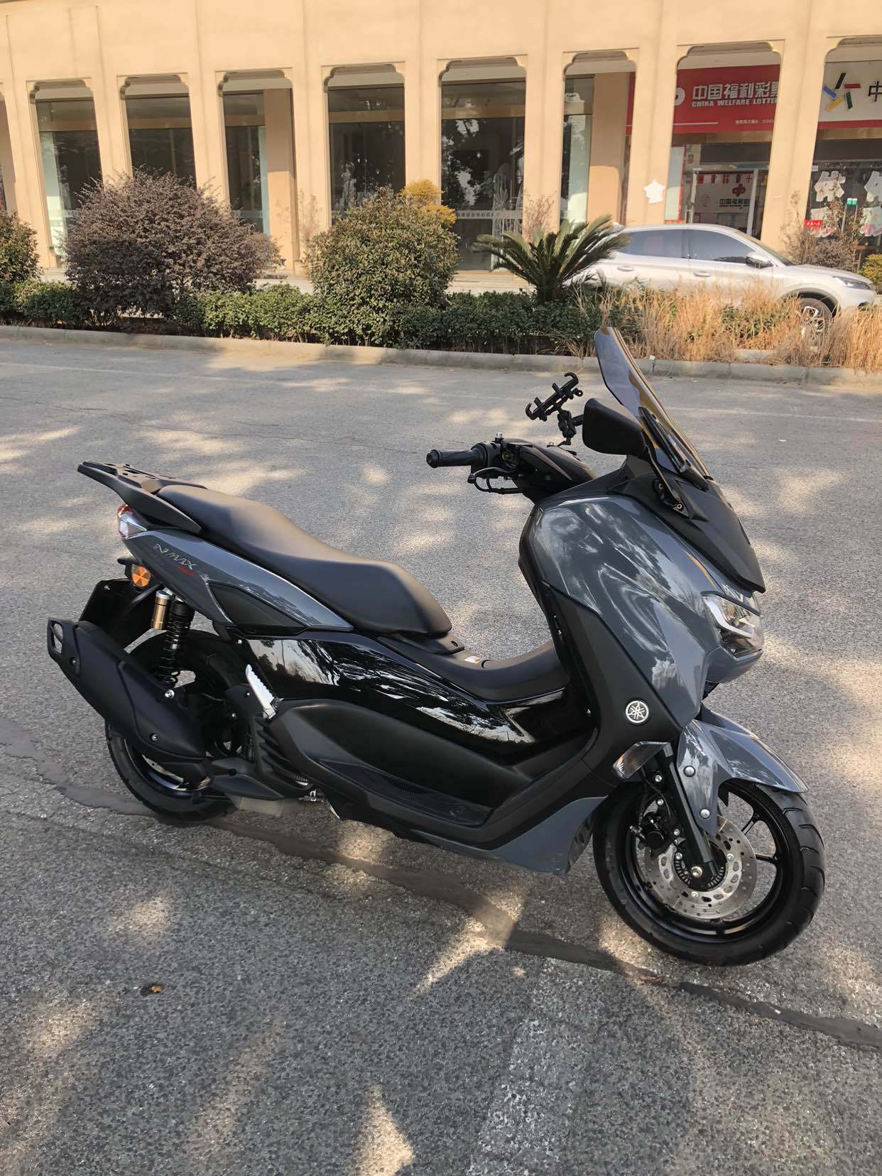 雅马哈 NMAX