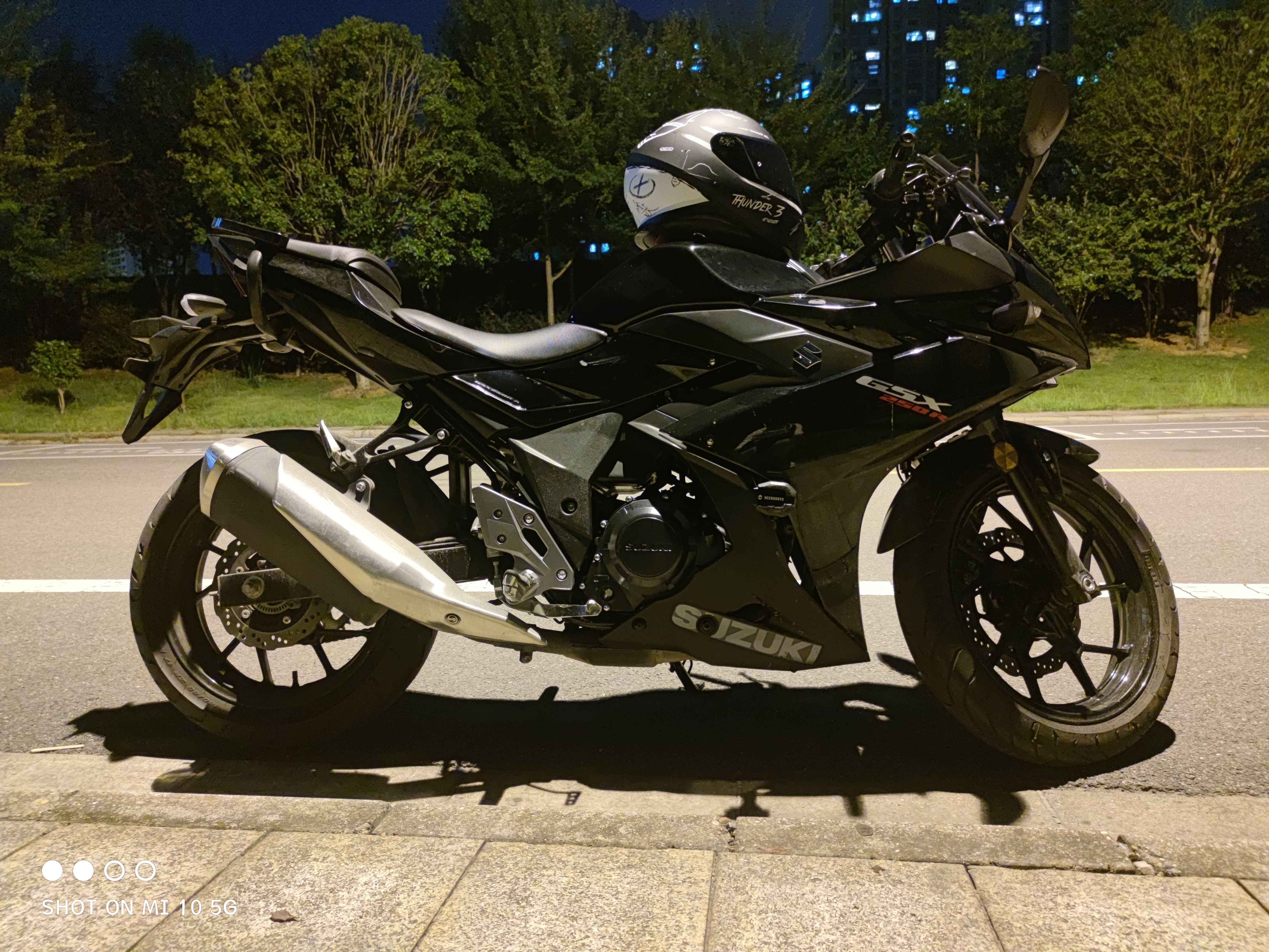 豪爵铃木 GSX250R
