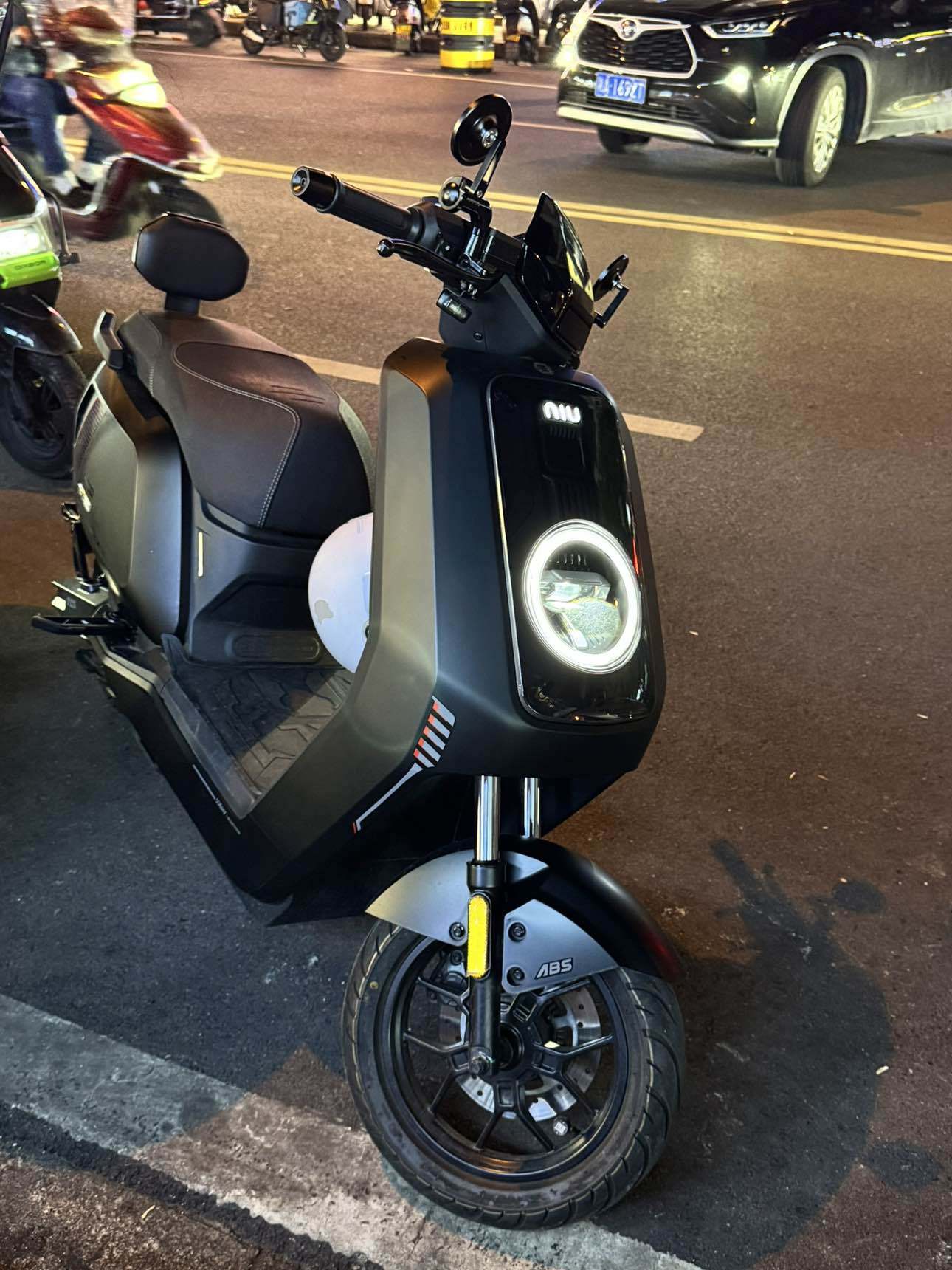 小牛 NXL