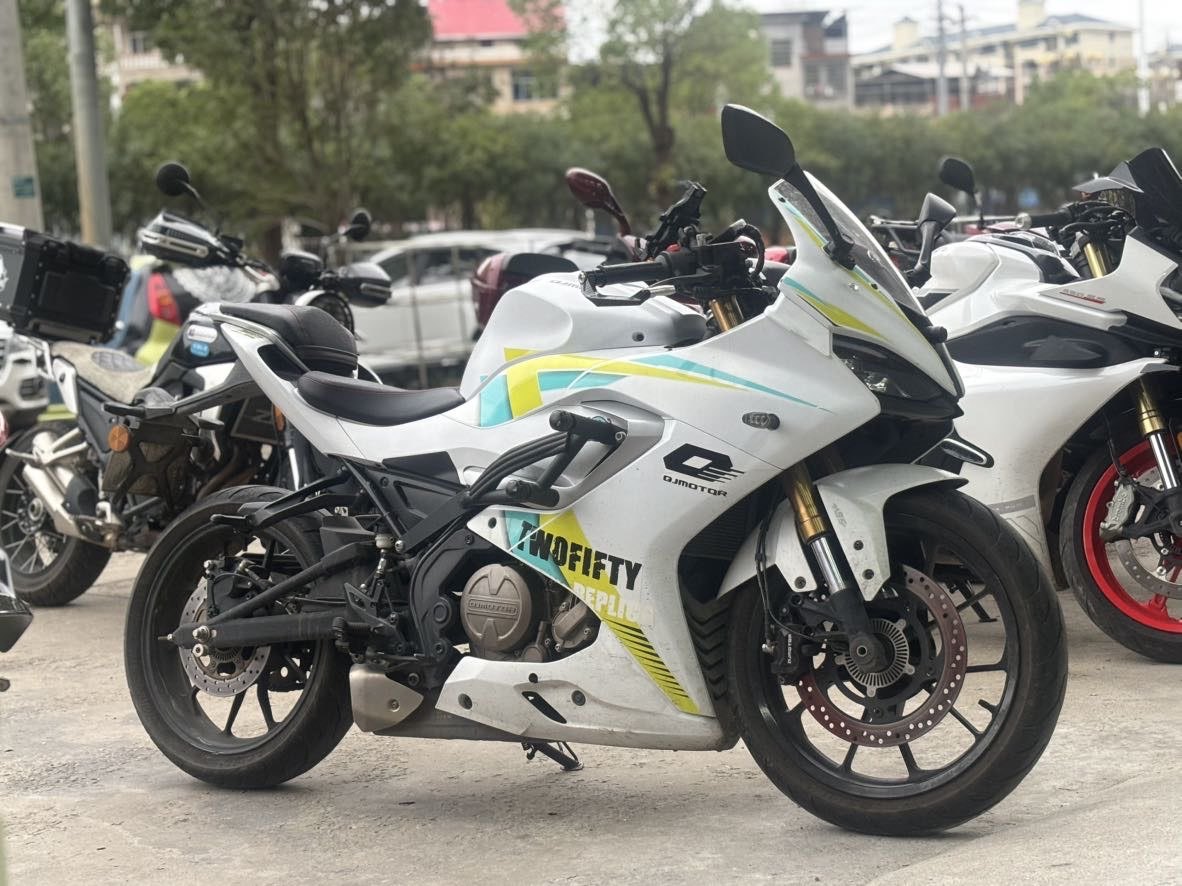 QJMOTOR 赛250