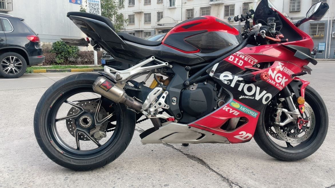 QJMOTOR QJ900GS-8D