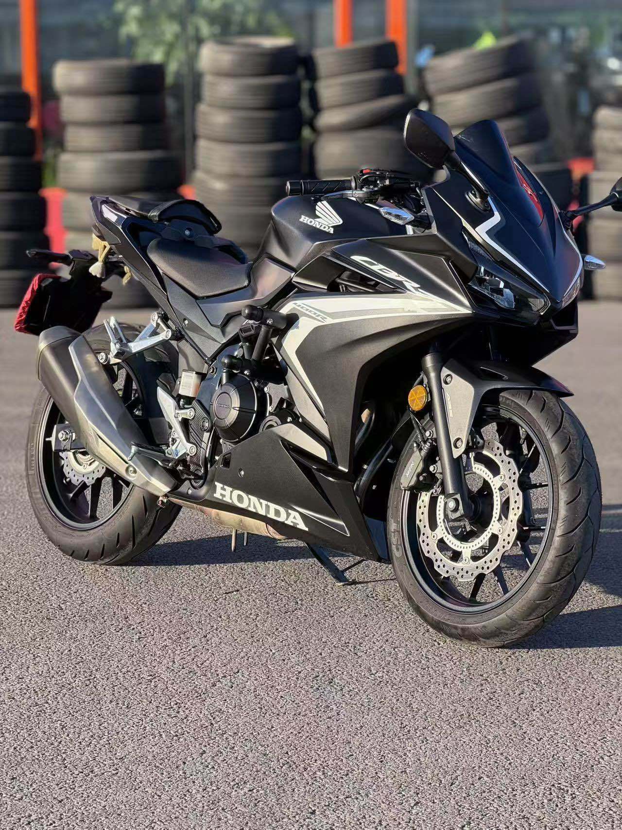 本田WING CBR400R