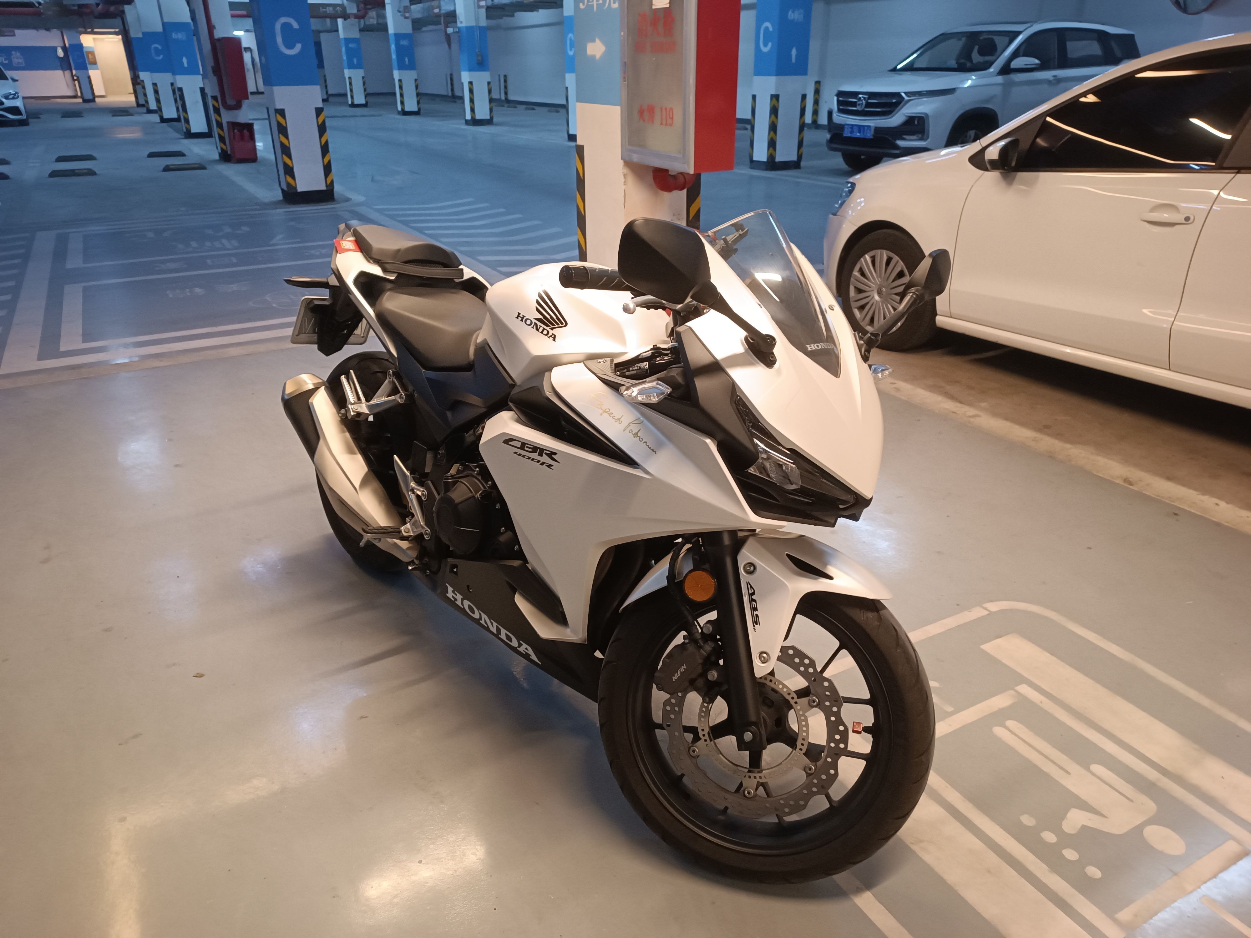 本田WING CBR400R