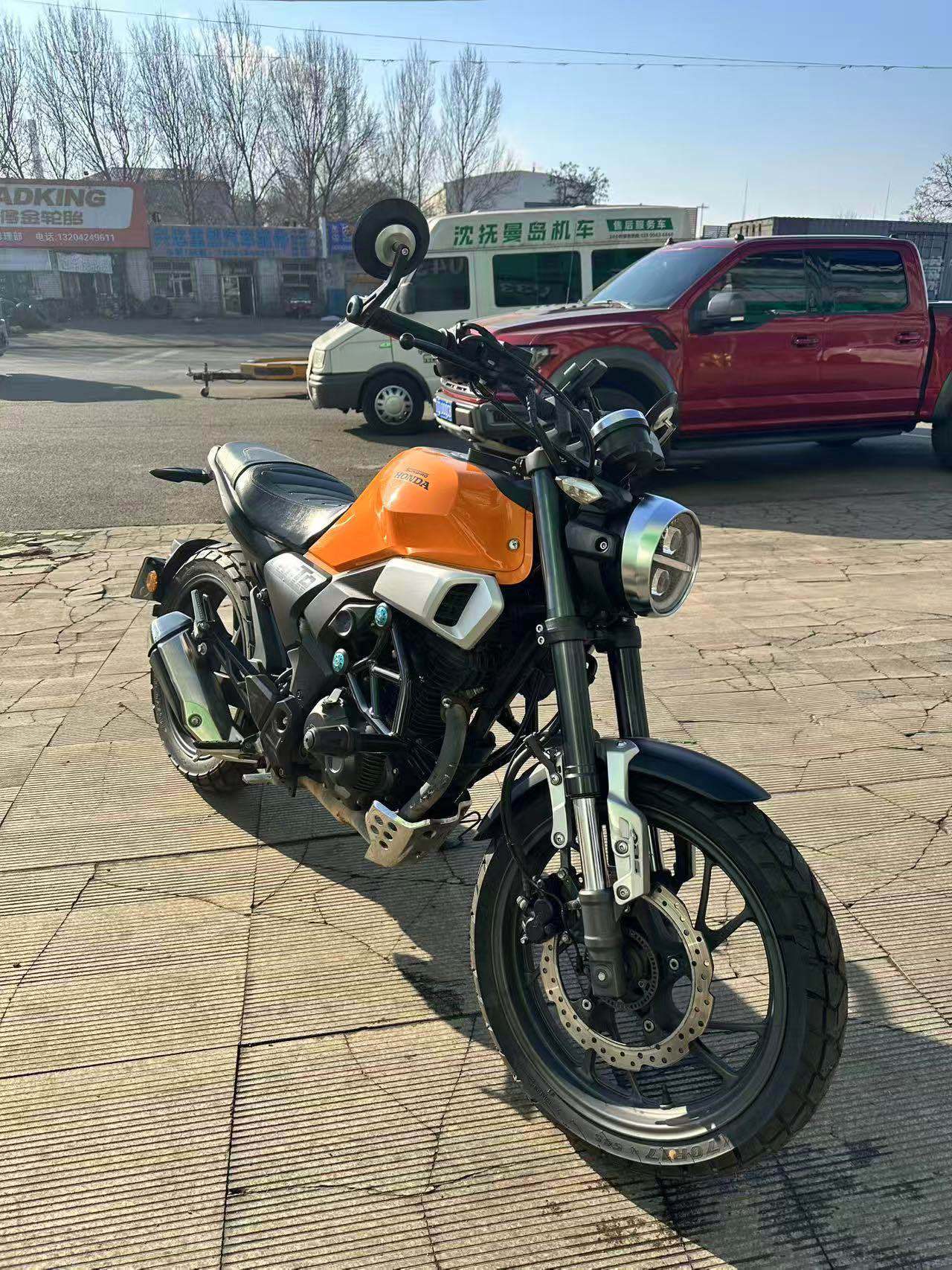 新大洲本田 CBF190TR