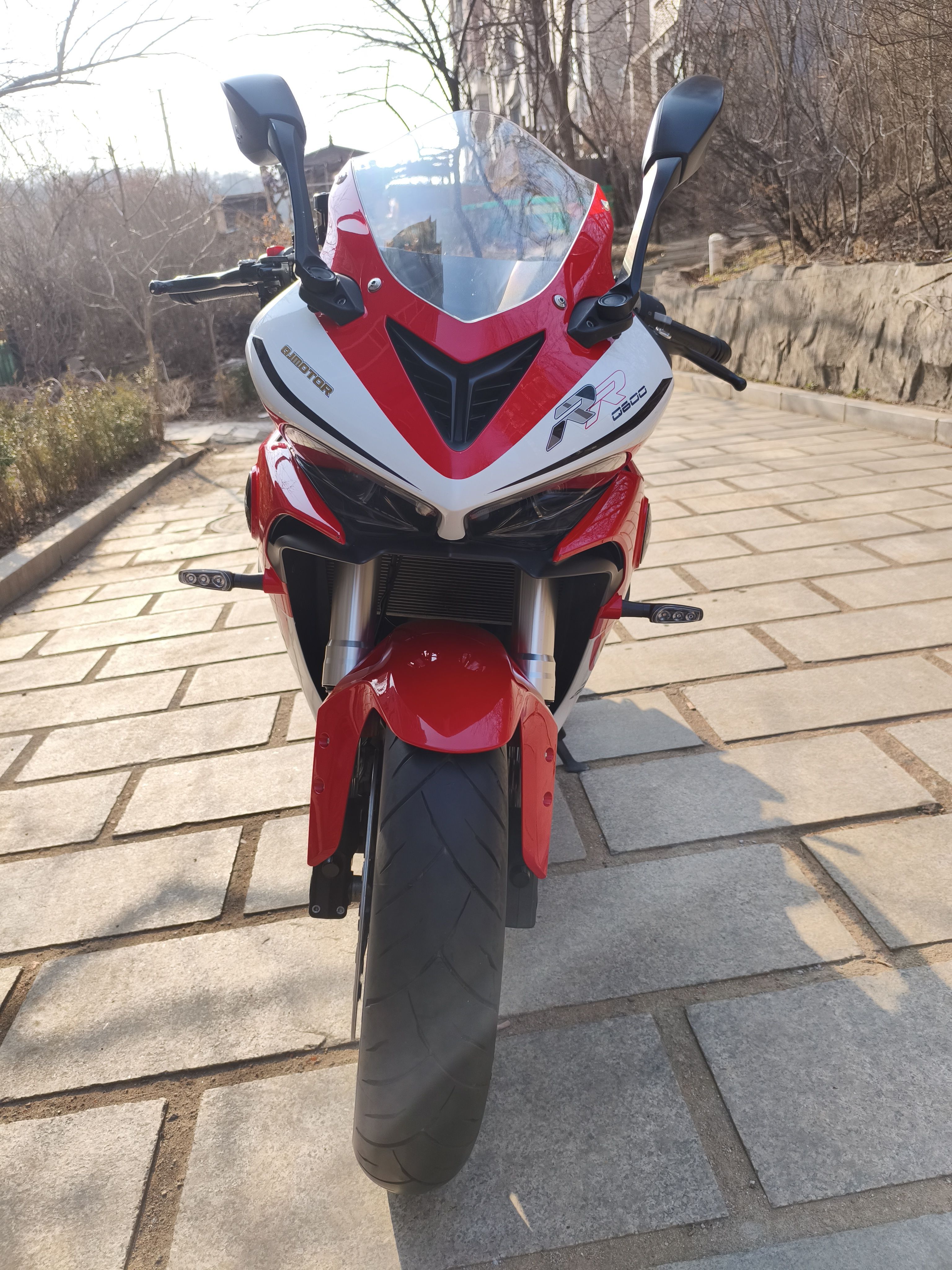 QJMOTOR 赛600