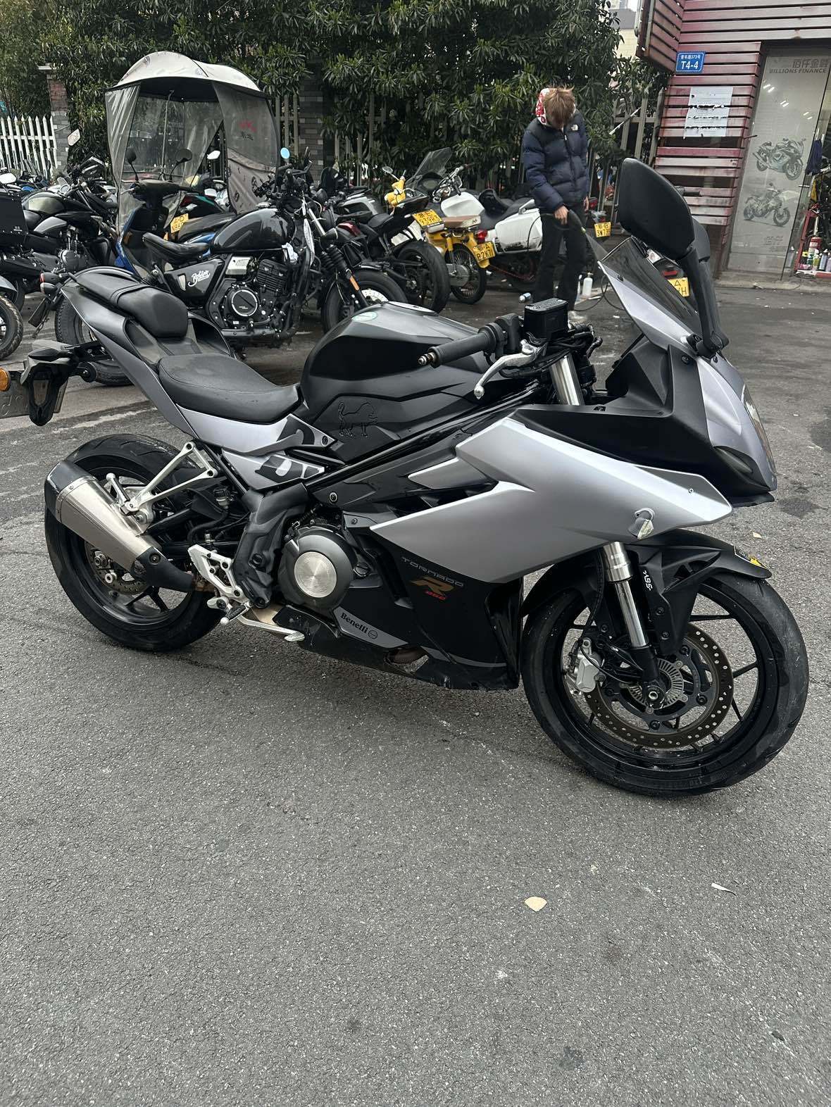 贝纳利 龙卷风 Tornado 252R