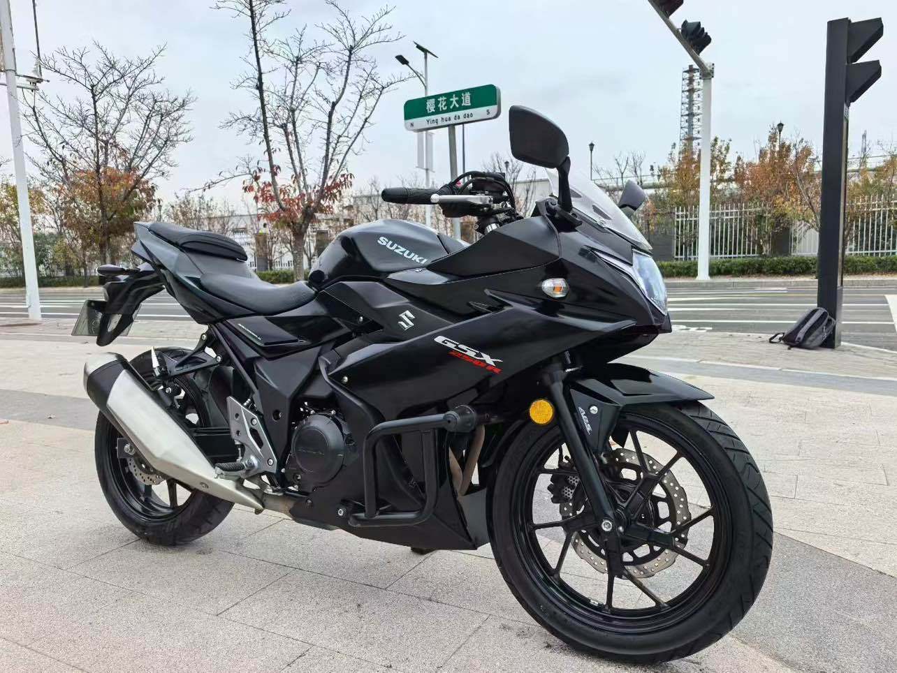 豪爵铃木 GSX250R