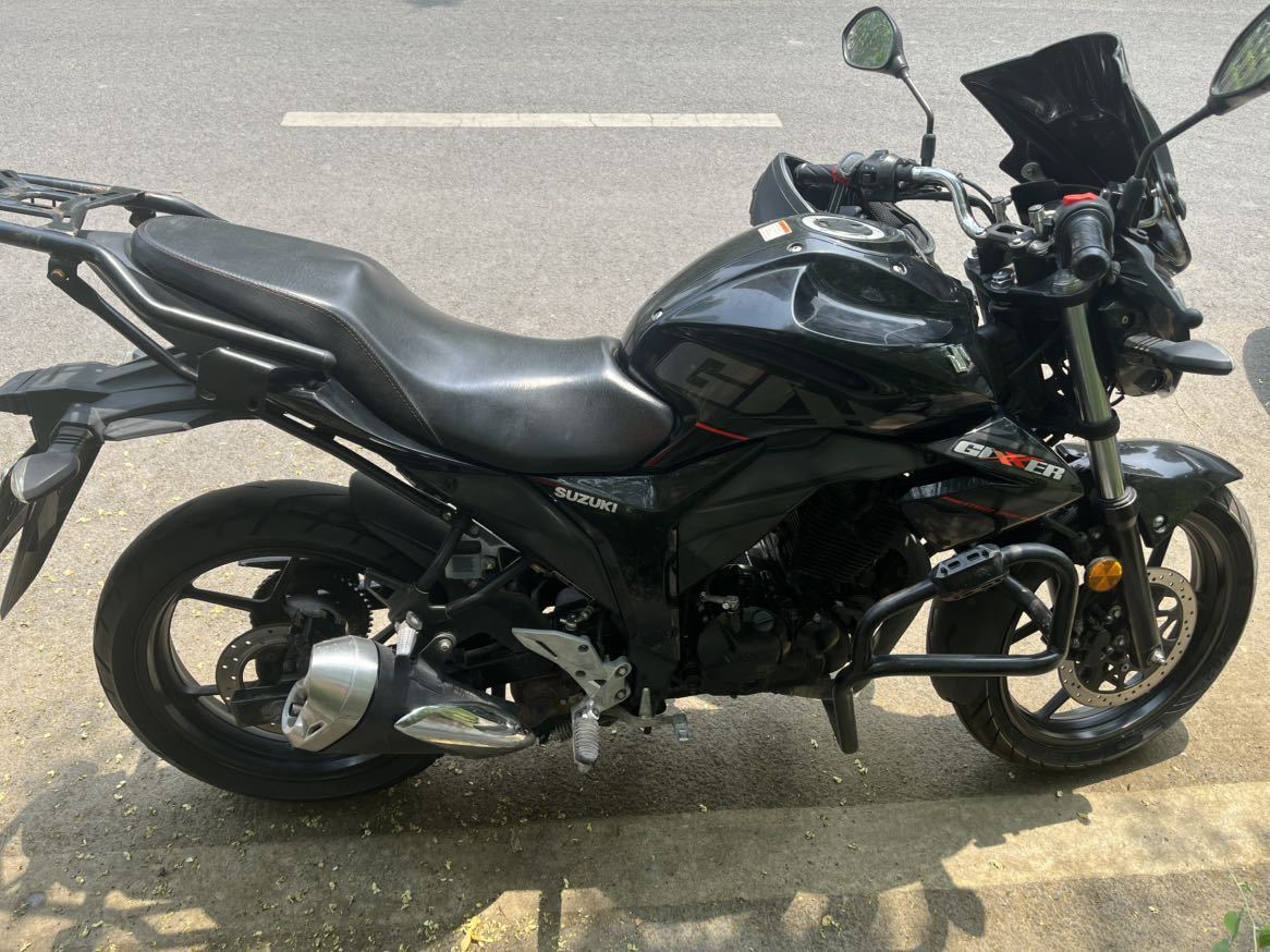 济南铃木 极客飒 Gixxer 155 NK