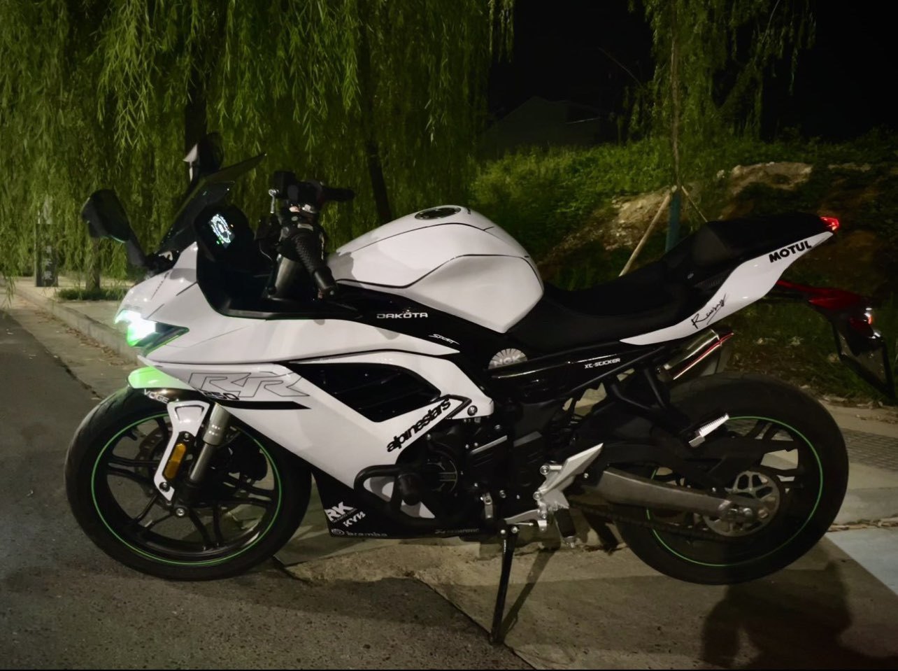 无极 250RR