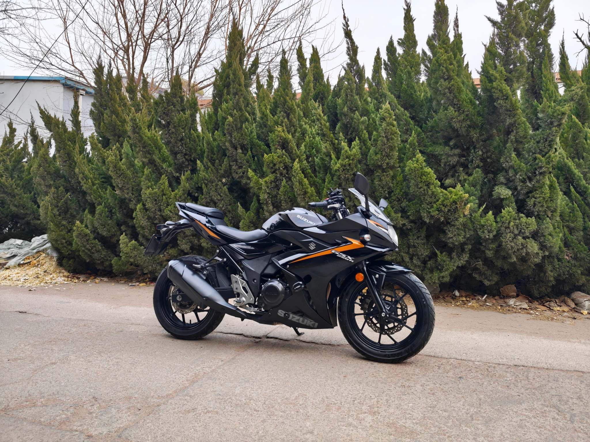 豪爵铃木 GSX250R