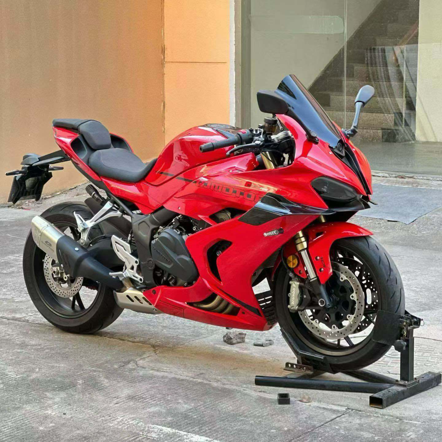 QJMOTOR 赛600