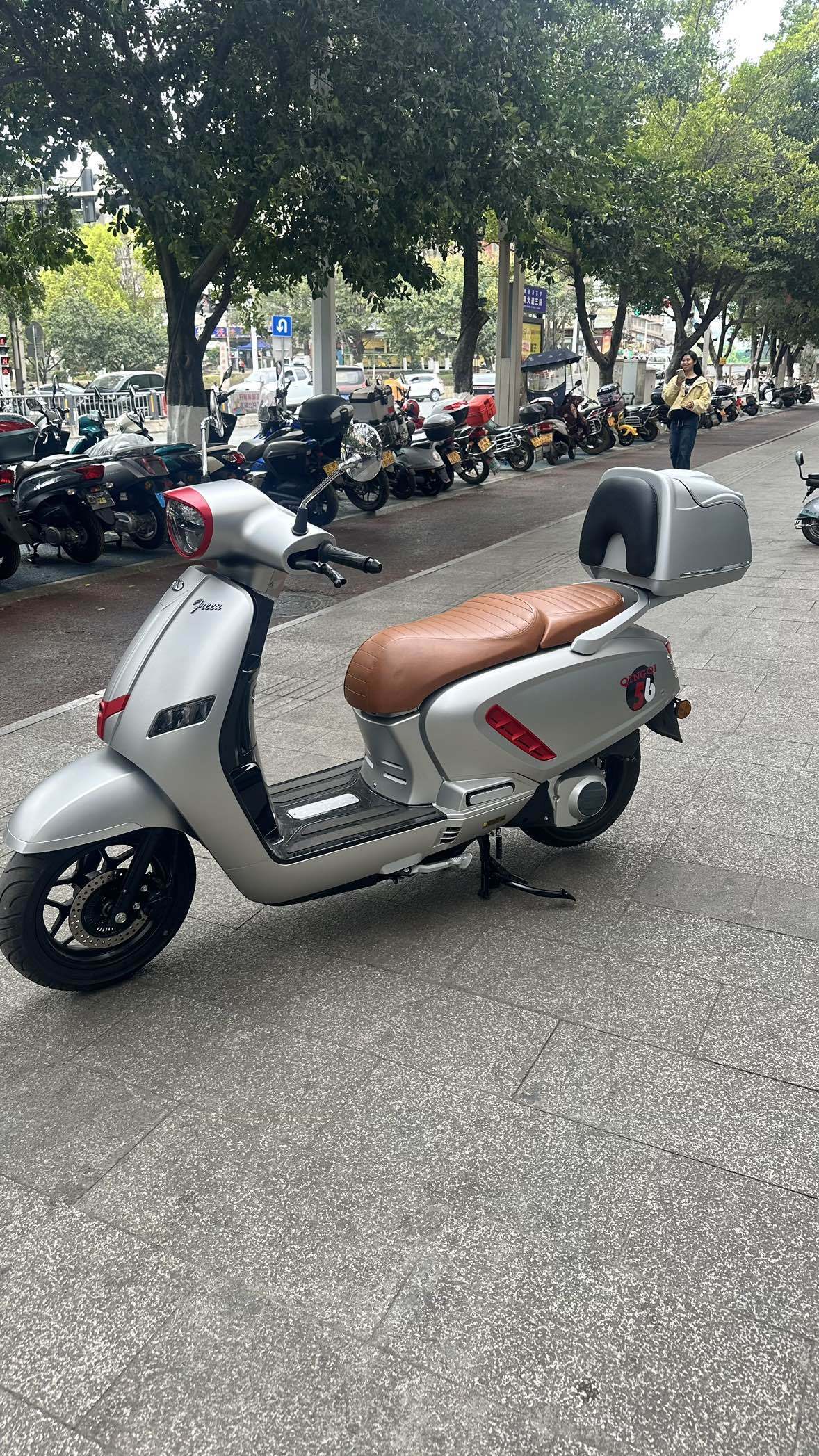 骁胜HYOSUNG 奥罗拉150