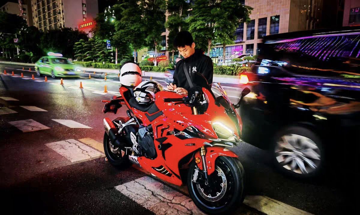 QJMOTOR 赛600