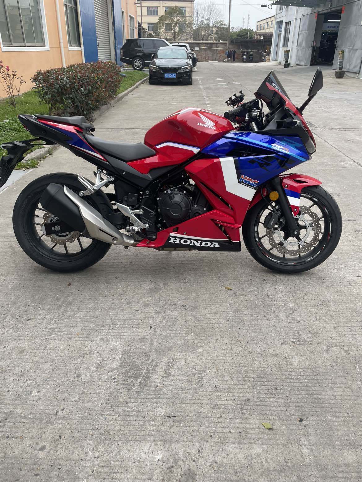 本田WING CBR400R