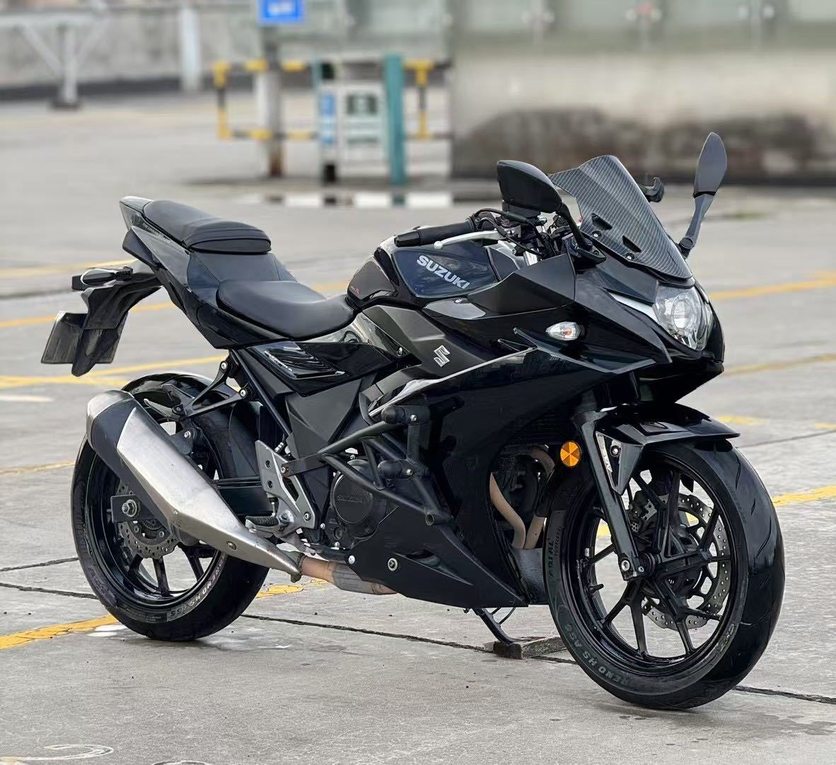 豪爵铃木 GSX250R