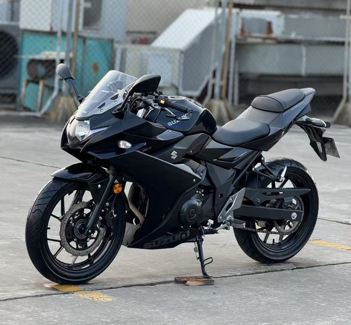 豪爵铃木 GSX250R