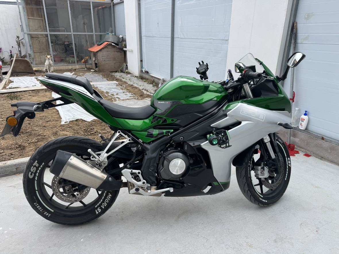 贝纳利 龙卷风 Tornado 252R
