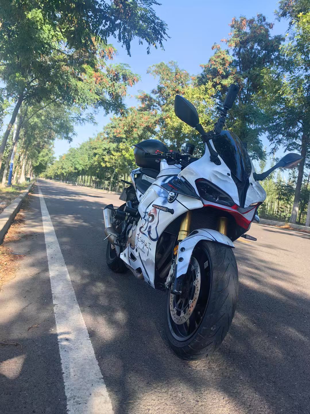 QJMOTOR 赛600