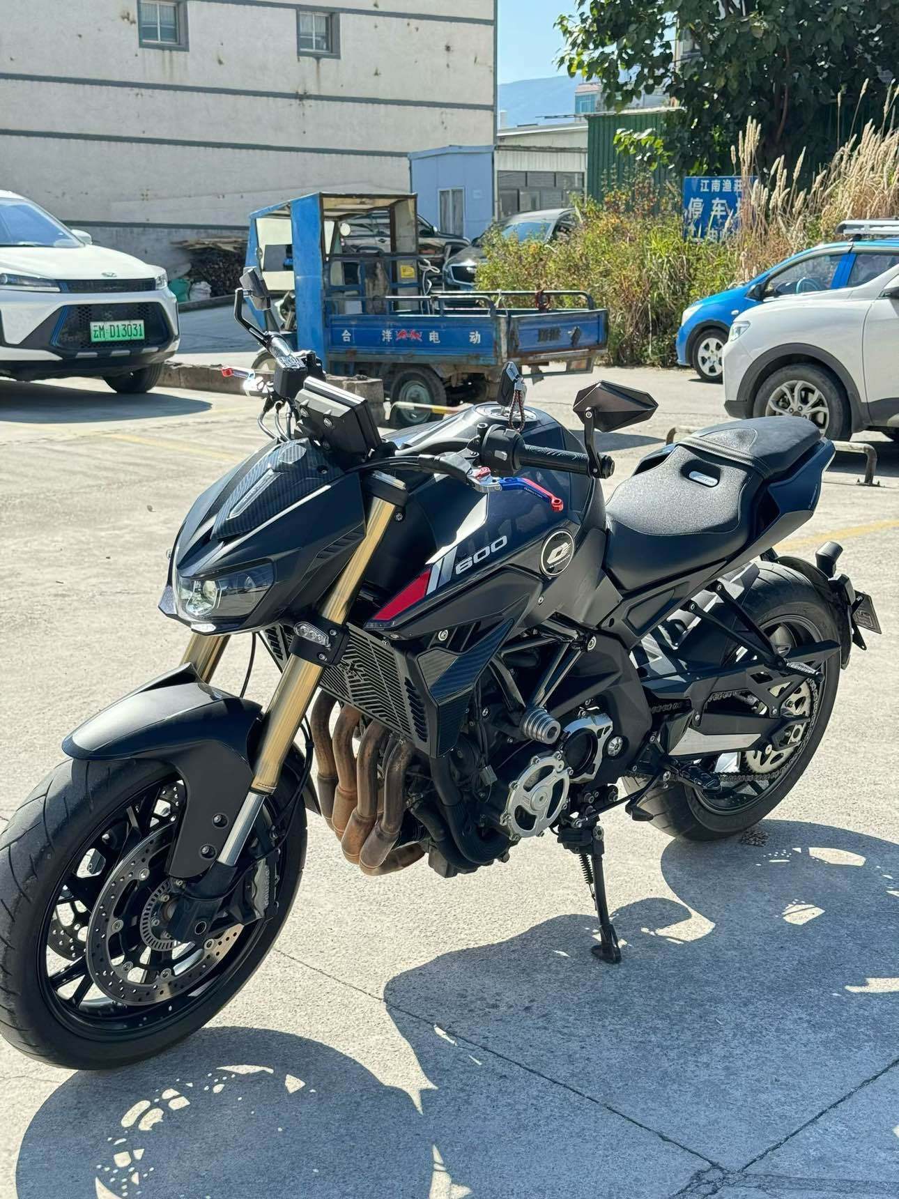 QJMOTOR 追600