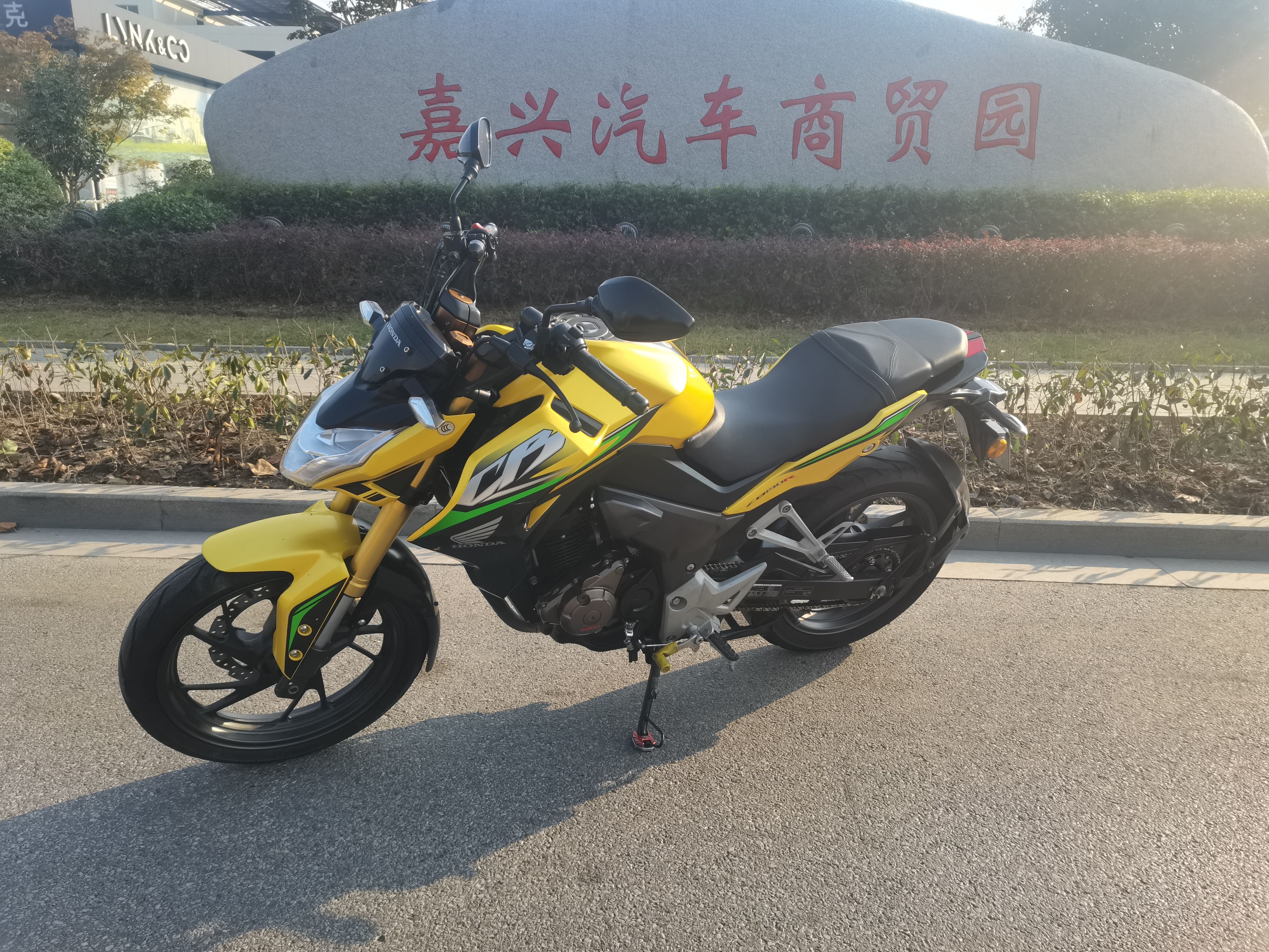 五羊本田 CB190R 暴锋眼