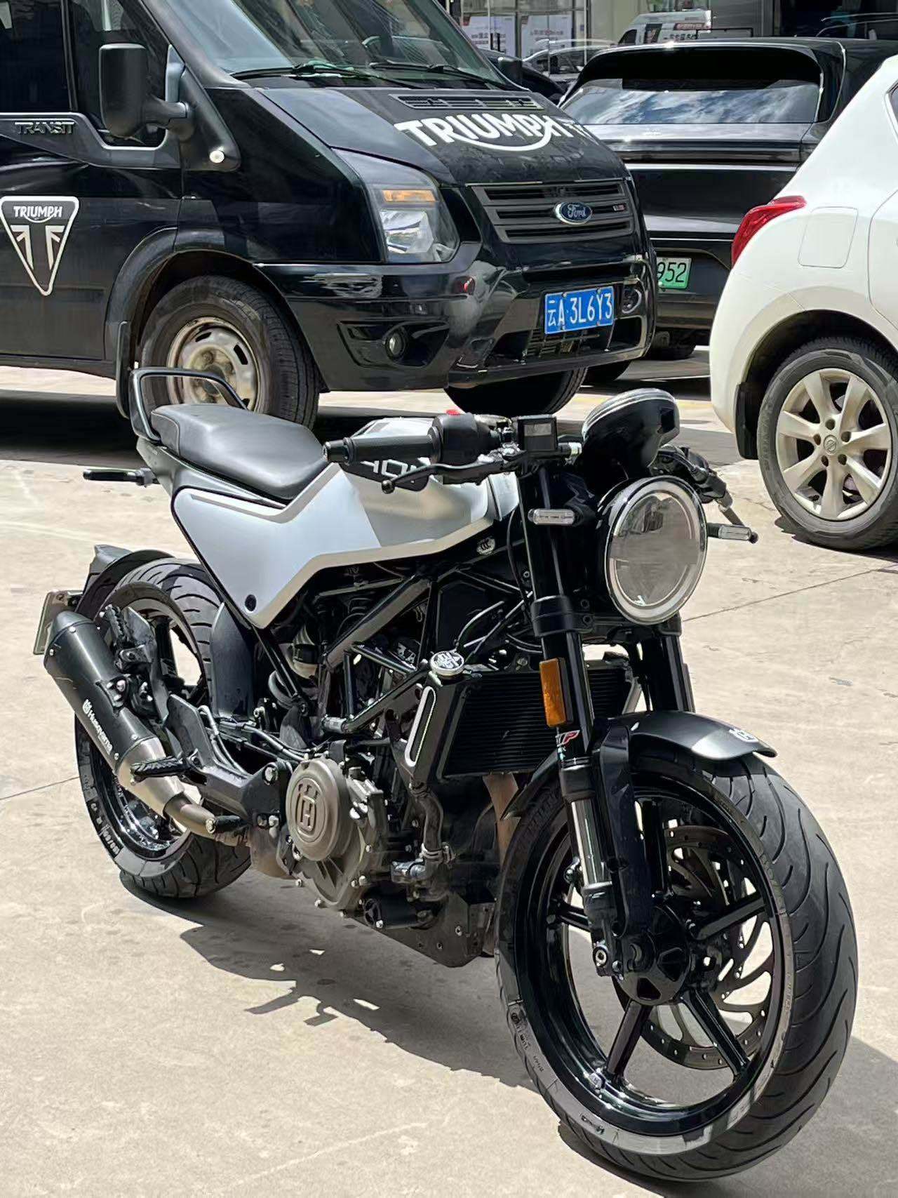 HUSQVARNA 白箭 401