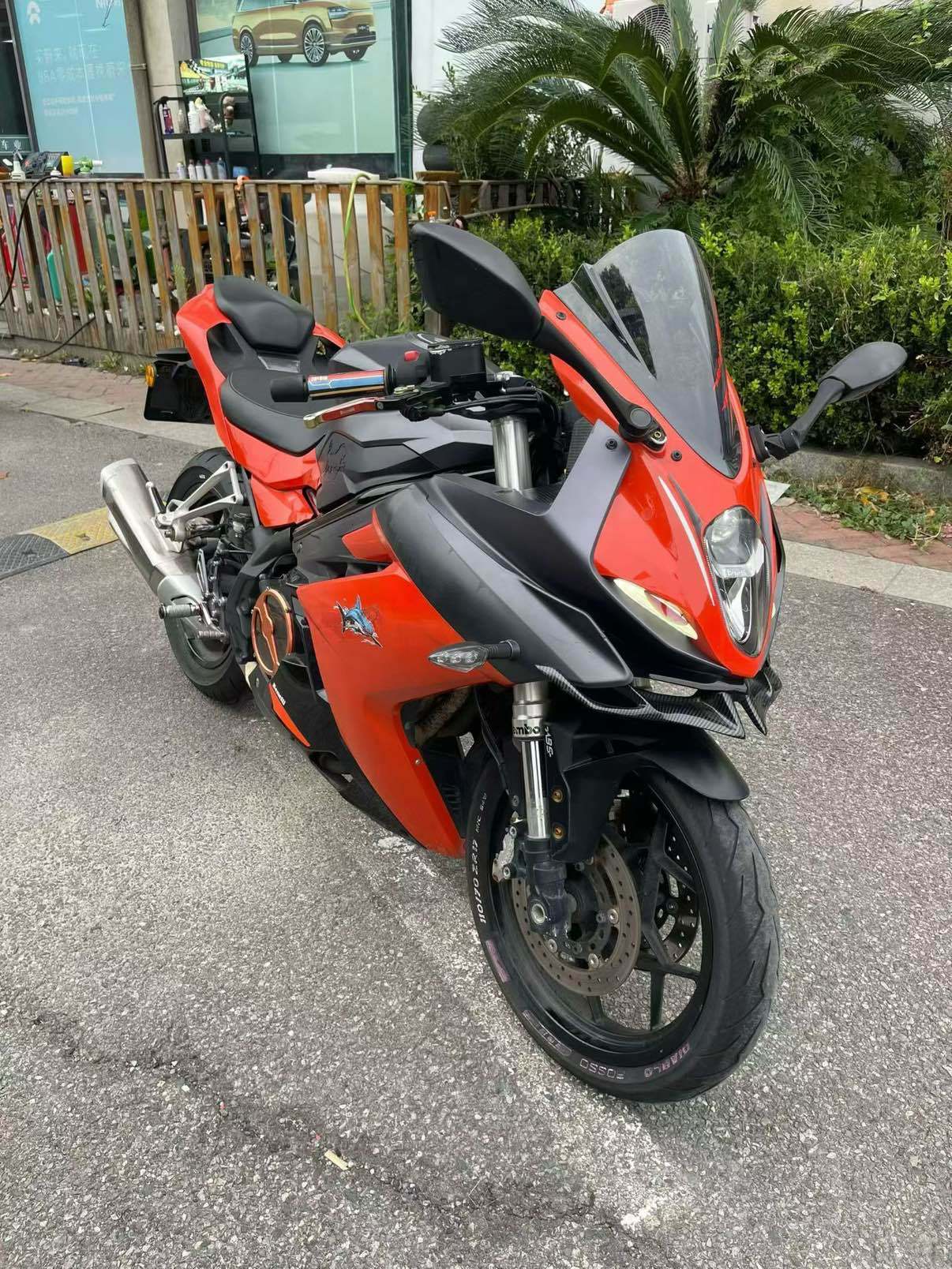 贝纳利 龙卷风 Tornado 302R