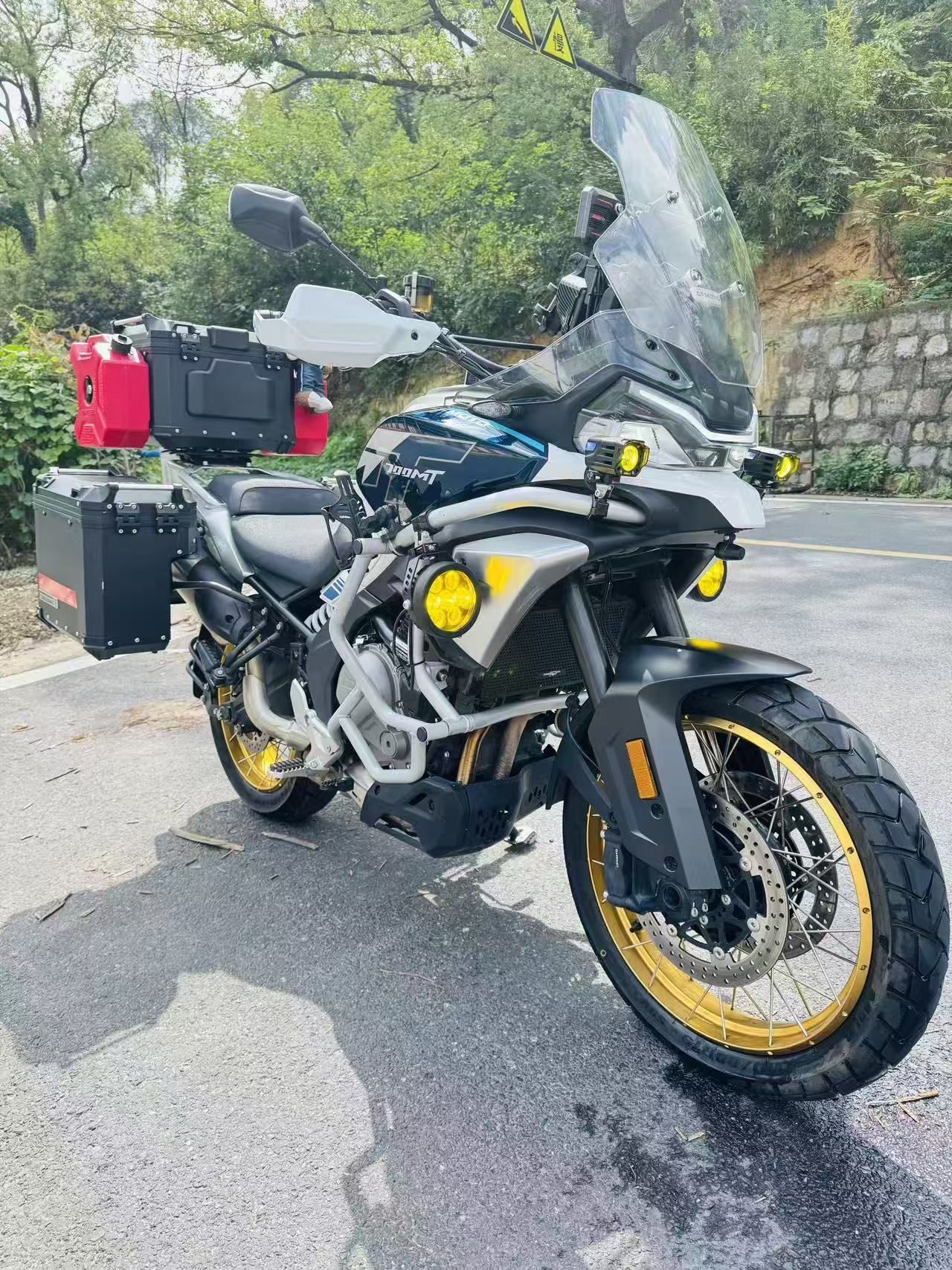 春风 700MT