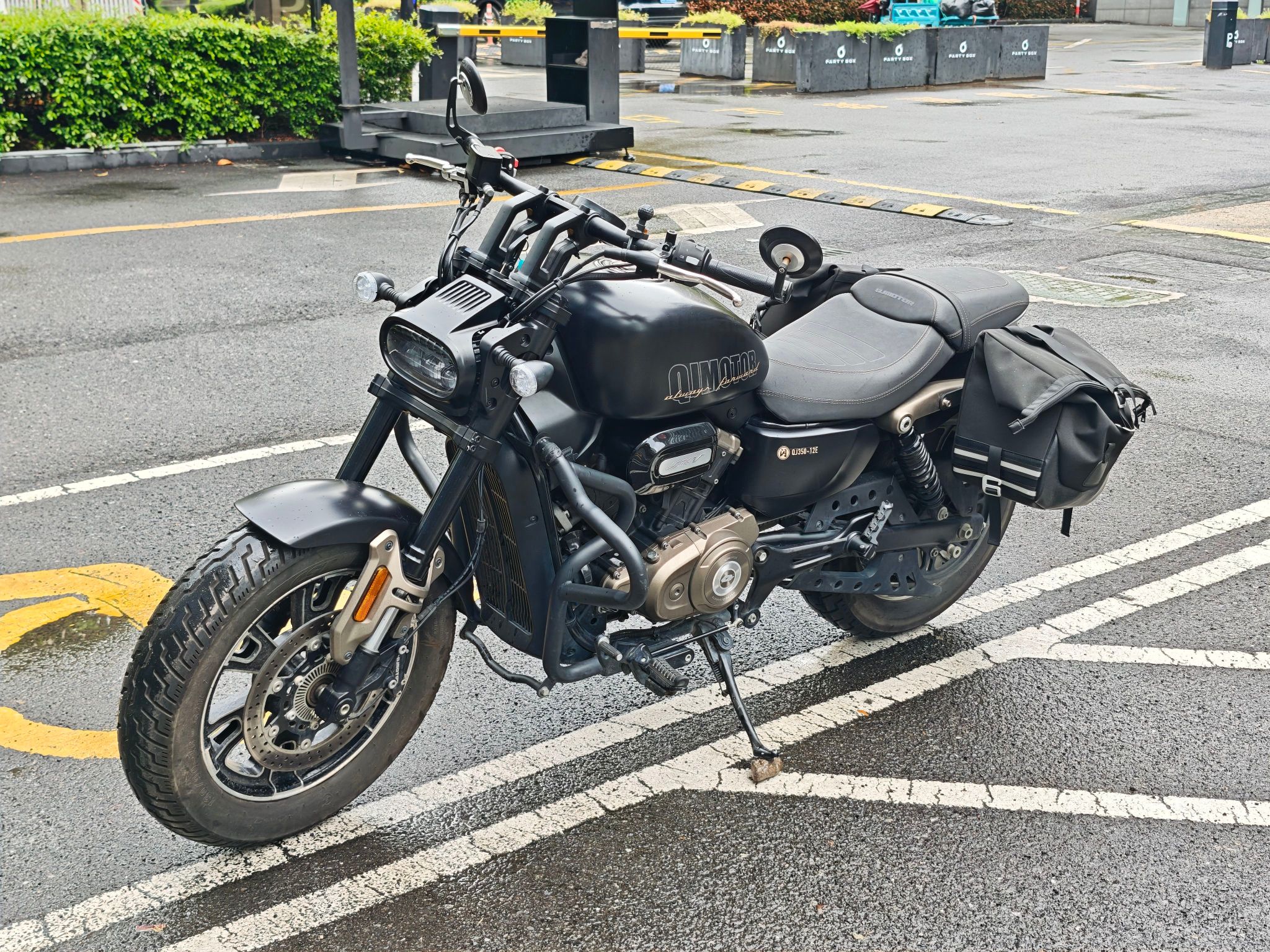 QJMOTOR 闪350