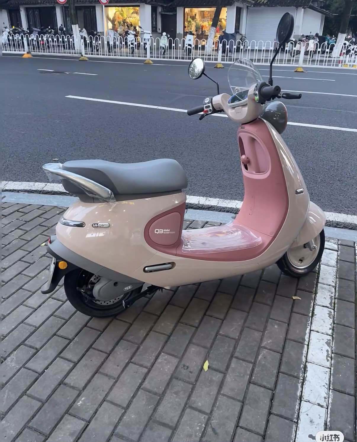 九号 电动E系