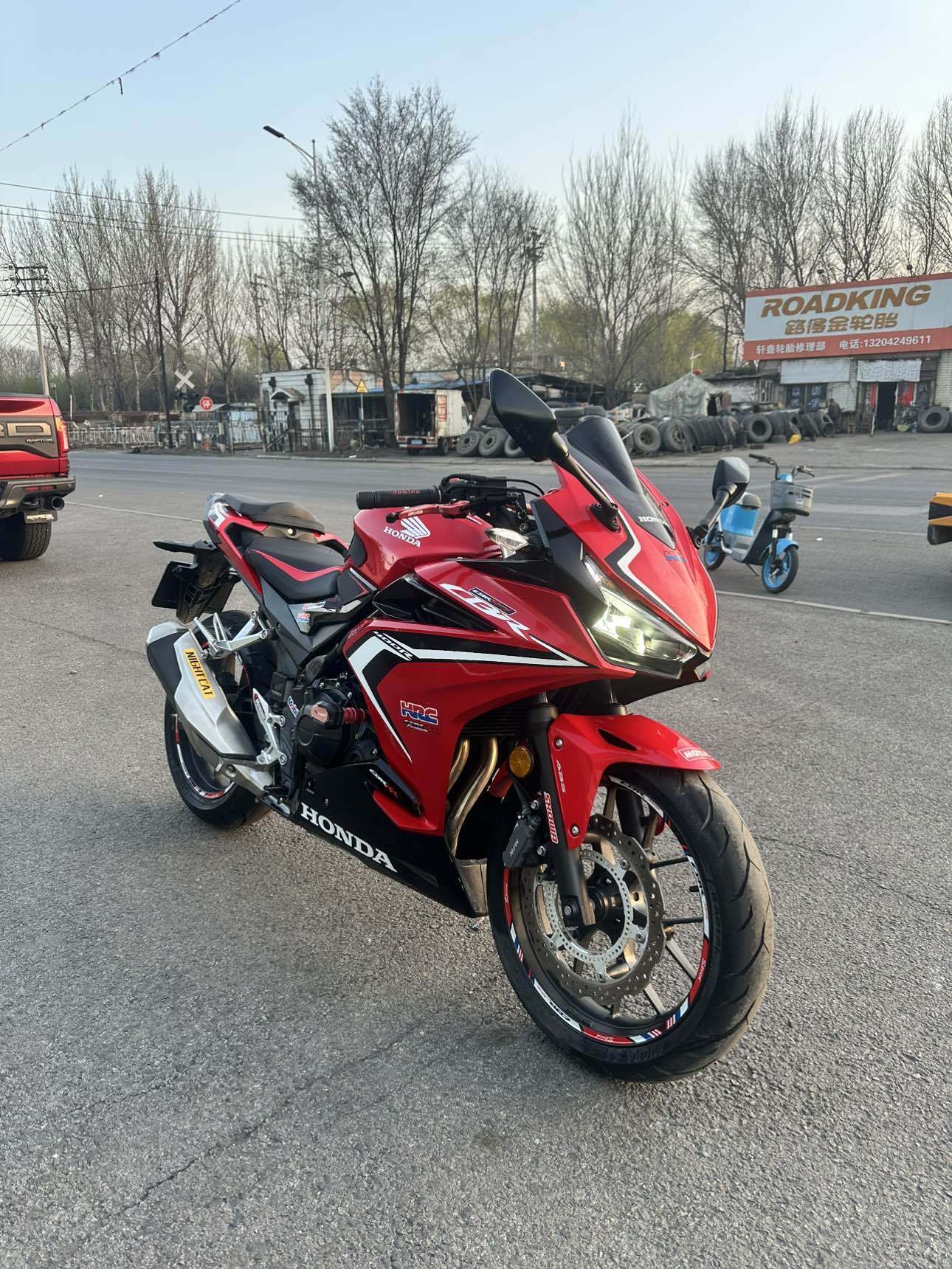 本田WING CBR400R