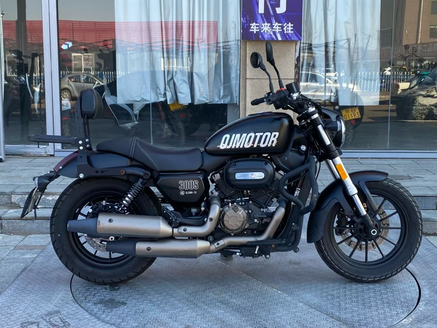 QJMOTOR 闪300S