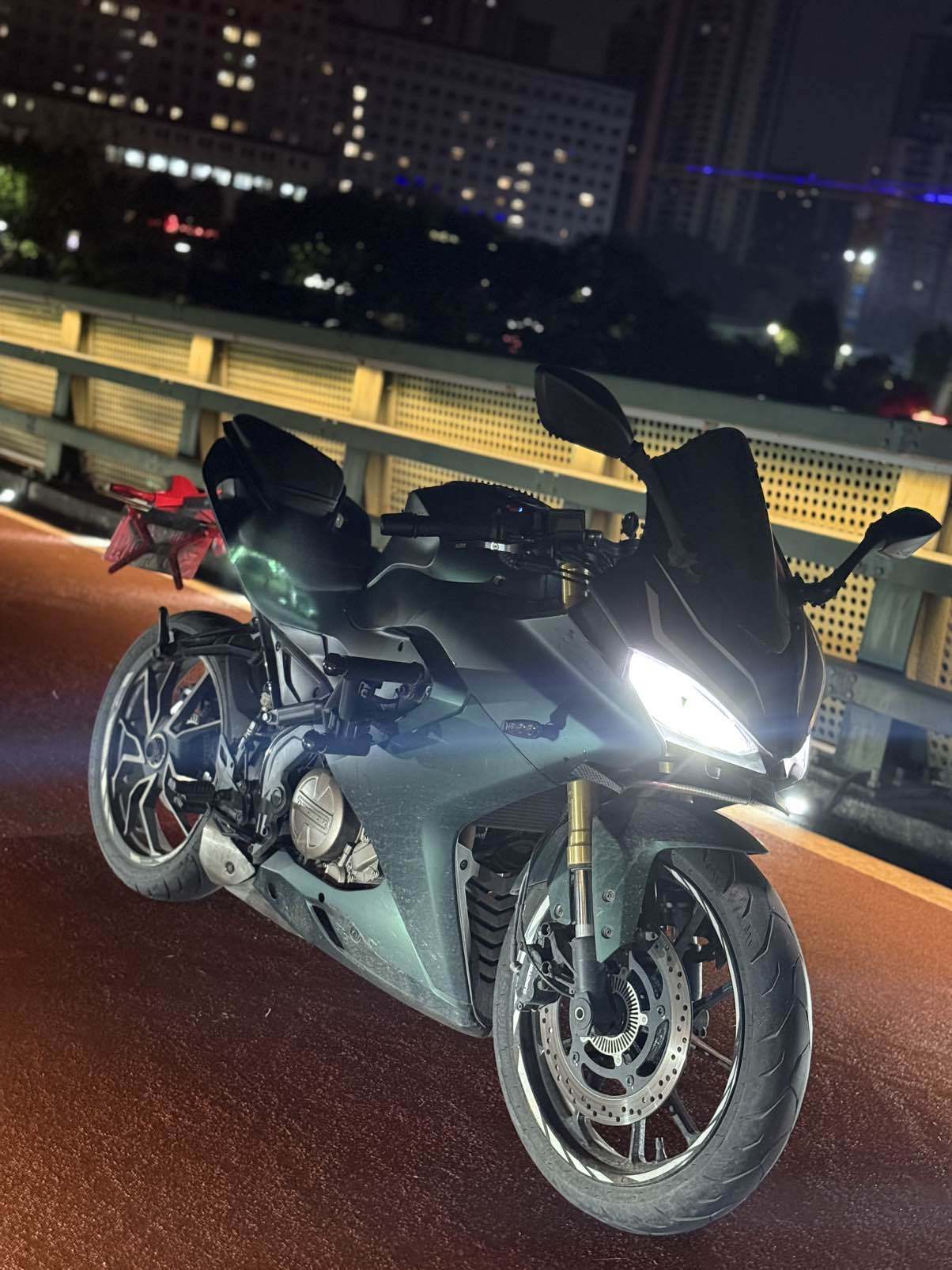 QJMOTOR 赛250