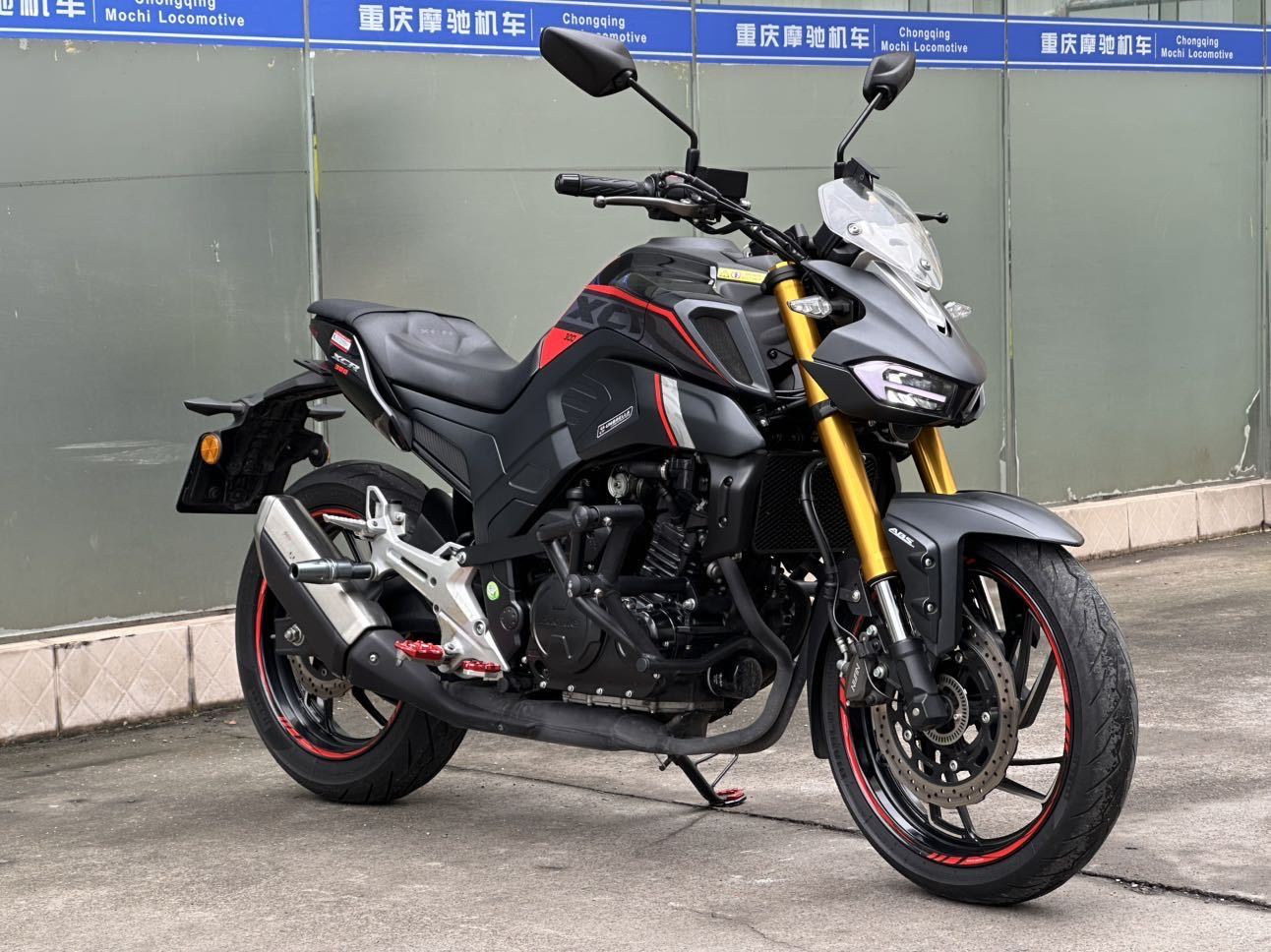 豪爵 XCR300