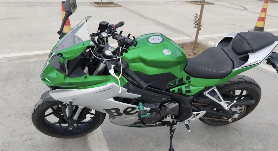贝纳利 龙卷风 Tornado 252R