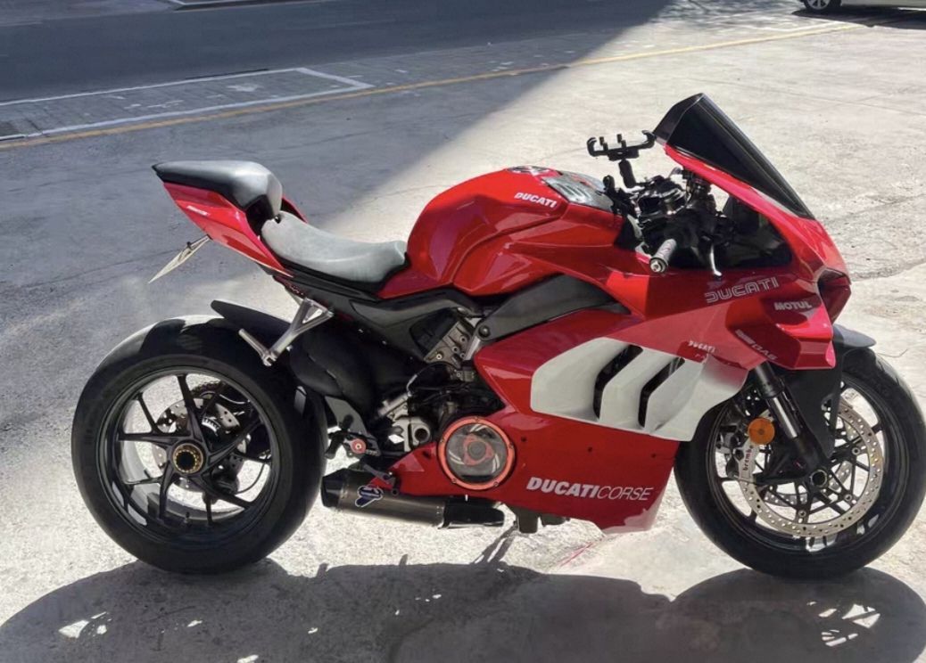 杜卡迪 Panigale V4