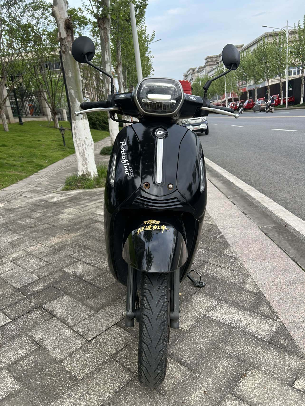 QJMOTOR 菲诺125
