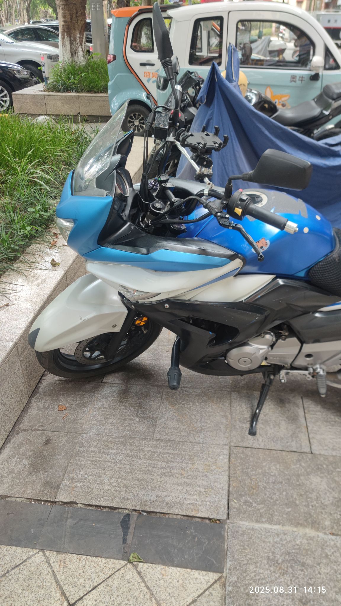 豪爵铃木 骊驰 GW 250F