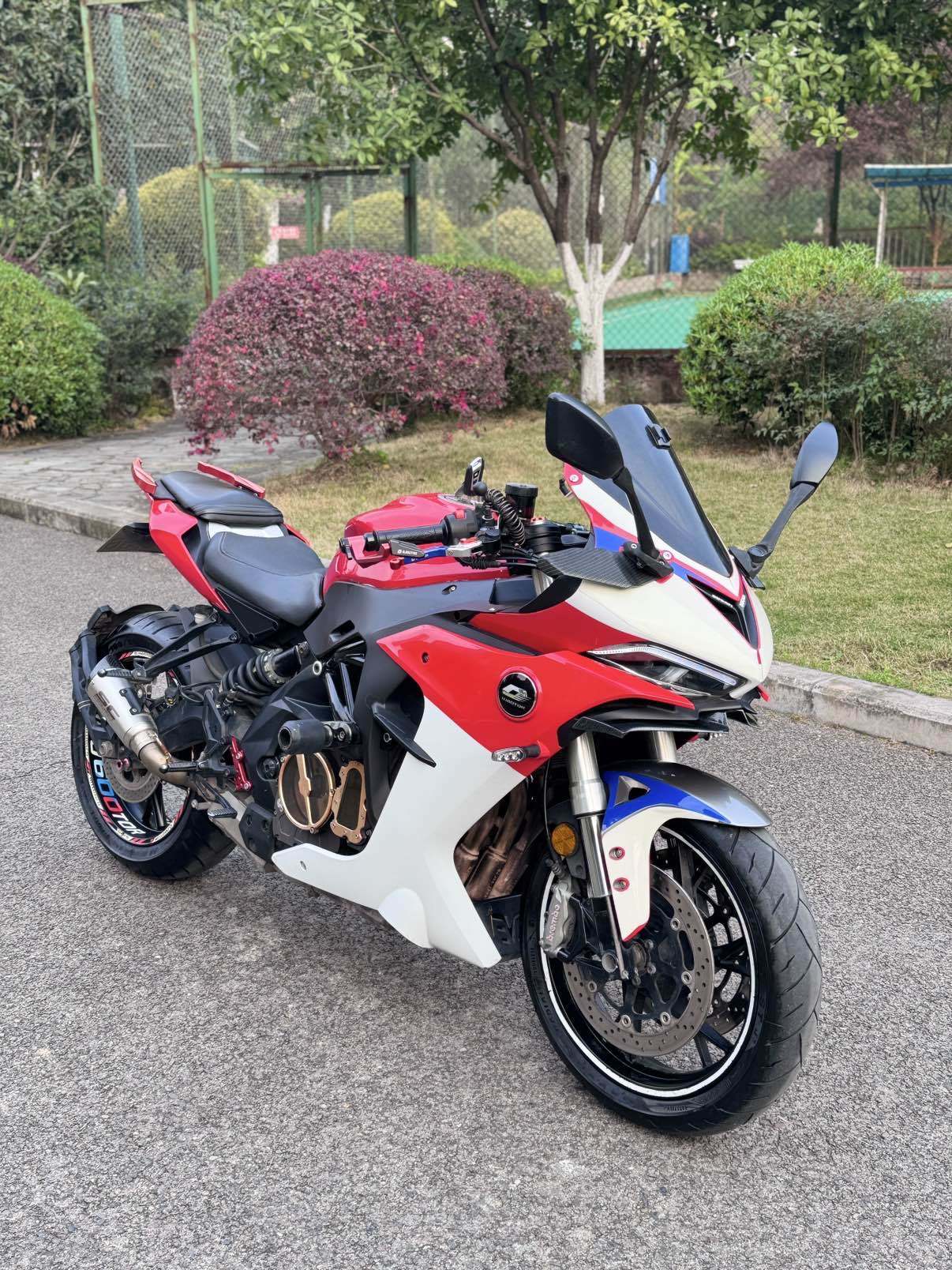 QJMOTOR 赛600
