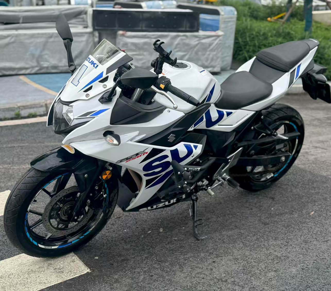 豪爵铃木 GSX250R